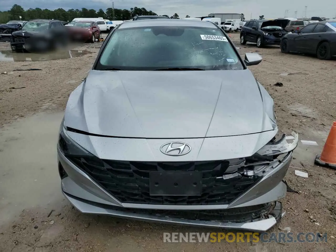 5 Photograph of a damaged car 5NPLM4AG0NH066742 HYUNDAI ELANTRA 2022