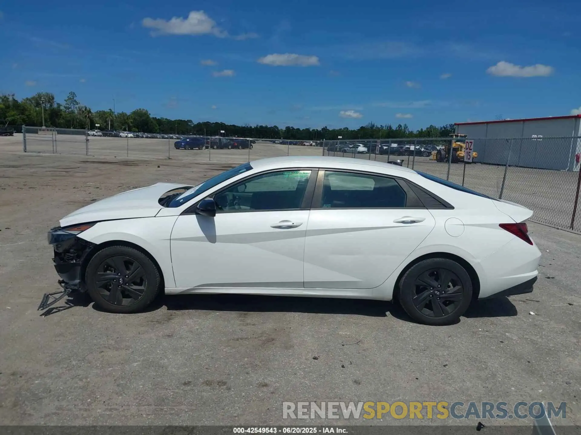 15 Фотография поврежденного автомобиля 5NPLM4AG1NH071643 HYUNDAI ELANTRA 2022