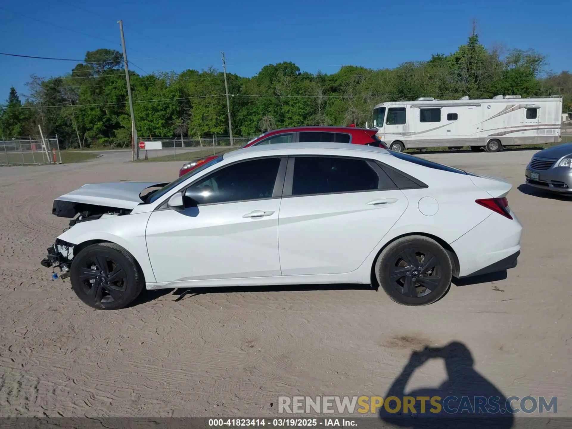 14 Фотография поврежденного автомобиля 5NPLM4AG2NH060005 HYUNDAI ELANTRA 2022
