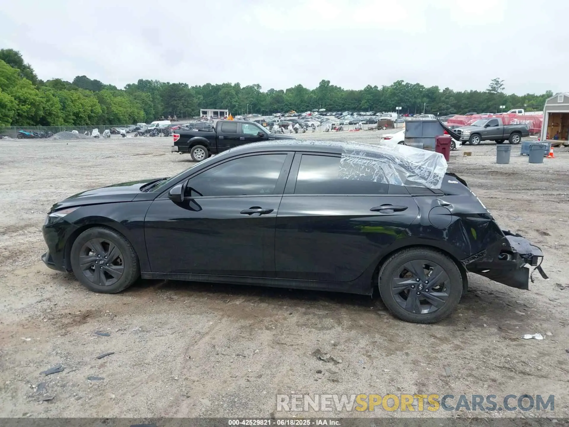 15 Photograph of a damaged car 5NPLM4AG2NH064961 HYUNDAI ELANTRA 2022