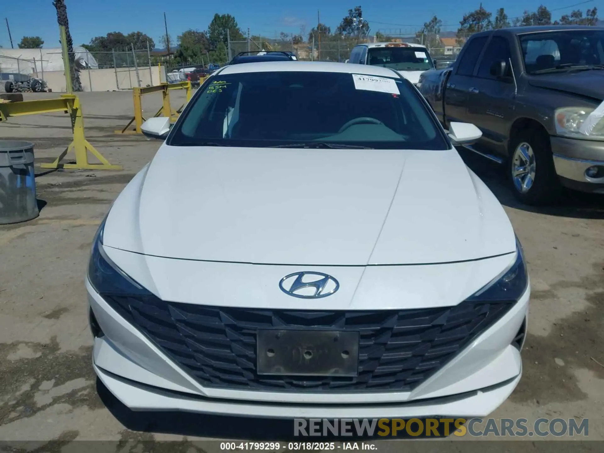 13 Фотография поврежденного автомобиля 5NPLM4AG2NH070629 HYUNDAI ELANTRA 2022