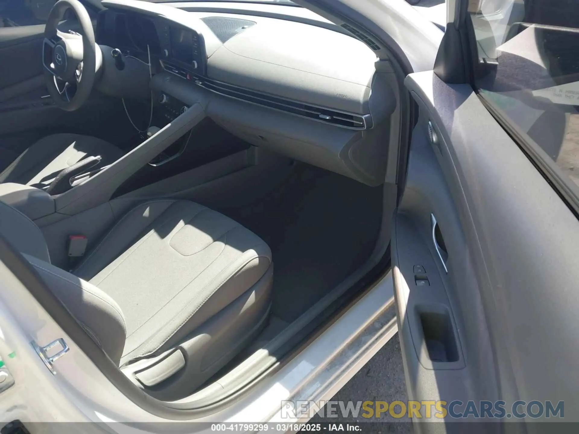 5 Фотография поврежденного автомобиля 5NPLM4AG2NH070629 HYUNDAI ELANTRA 2022