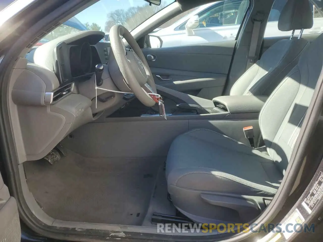 7 Фотография поврежденного автомобиля 5NPLM4AG2NH070954 HYUNDAI ELANTRA 2022