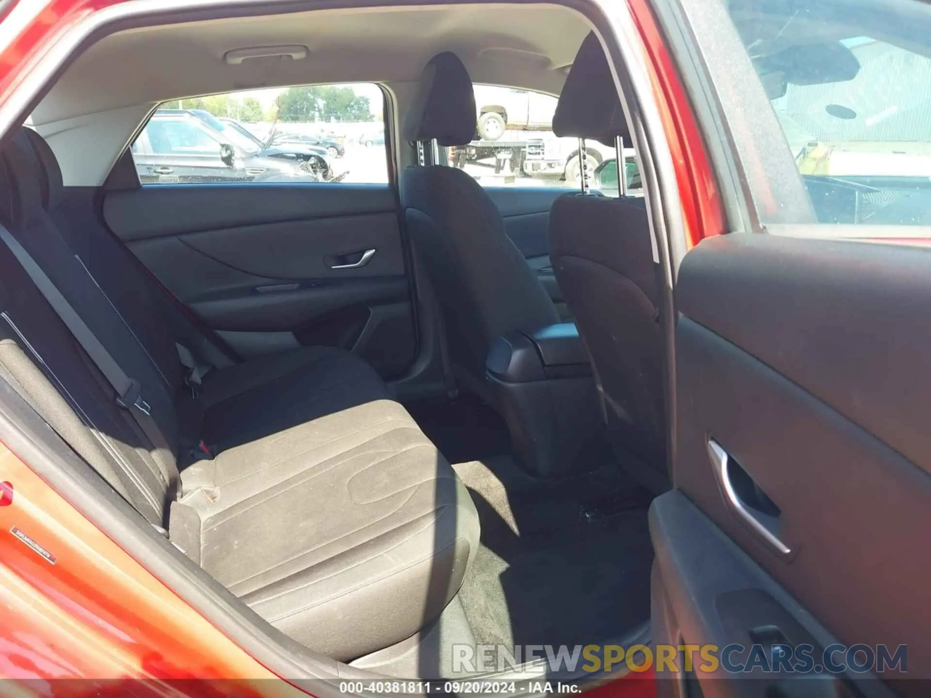 8 Фотография поврежденного автомобиля 5NPLM4AG2NH074714 HYUNDAI ELANTRA 2022