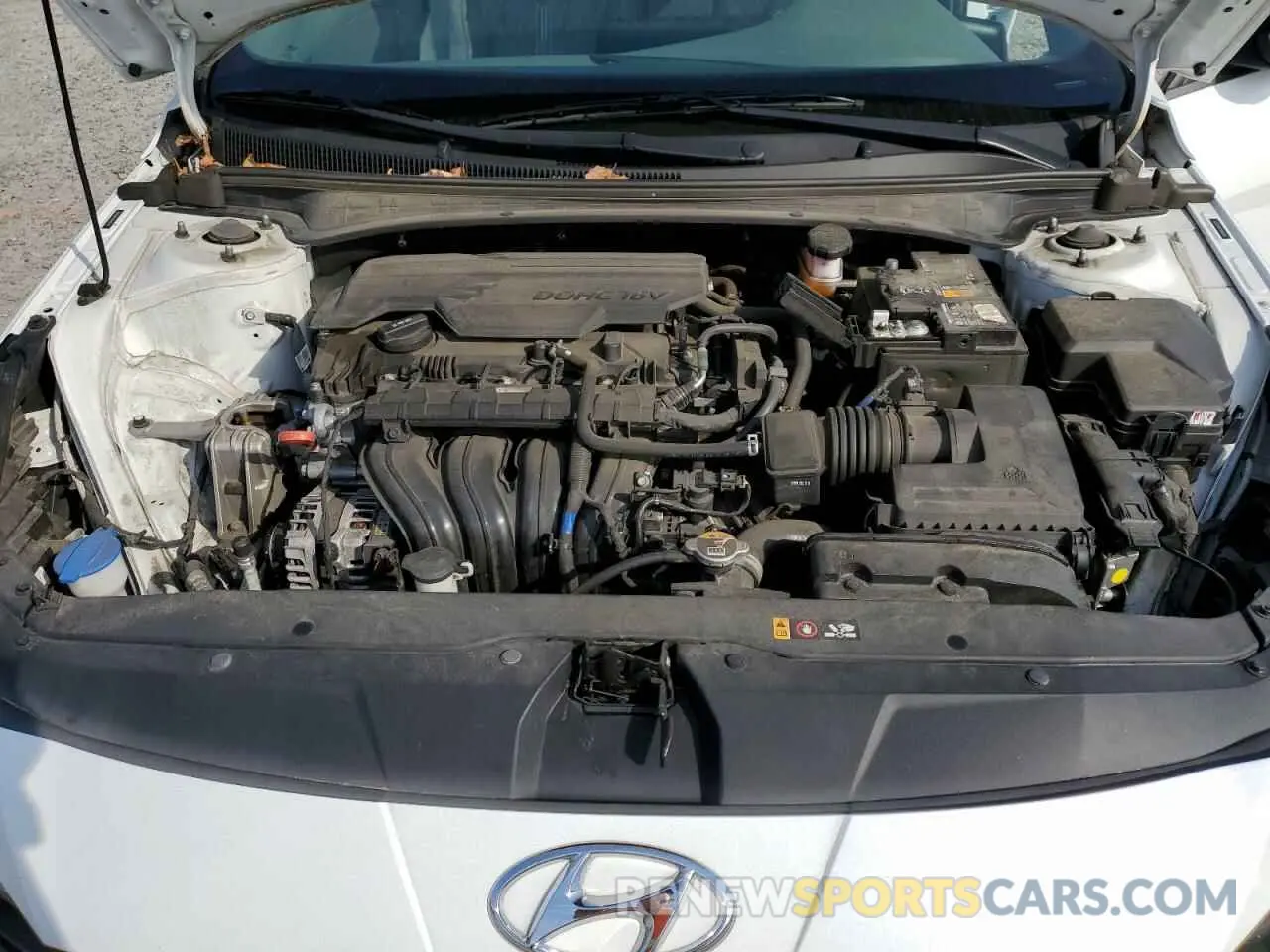 11 Photograph of a damaged car 5NPLM4AG4NH053217 HYUNDAI ELANTRA 2022