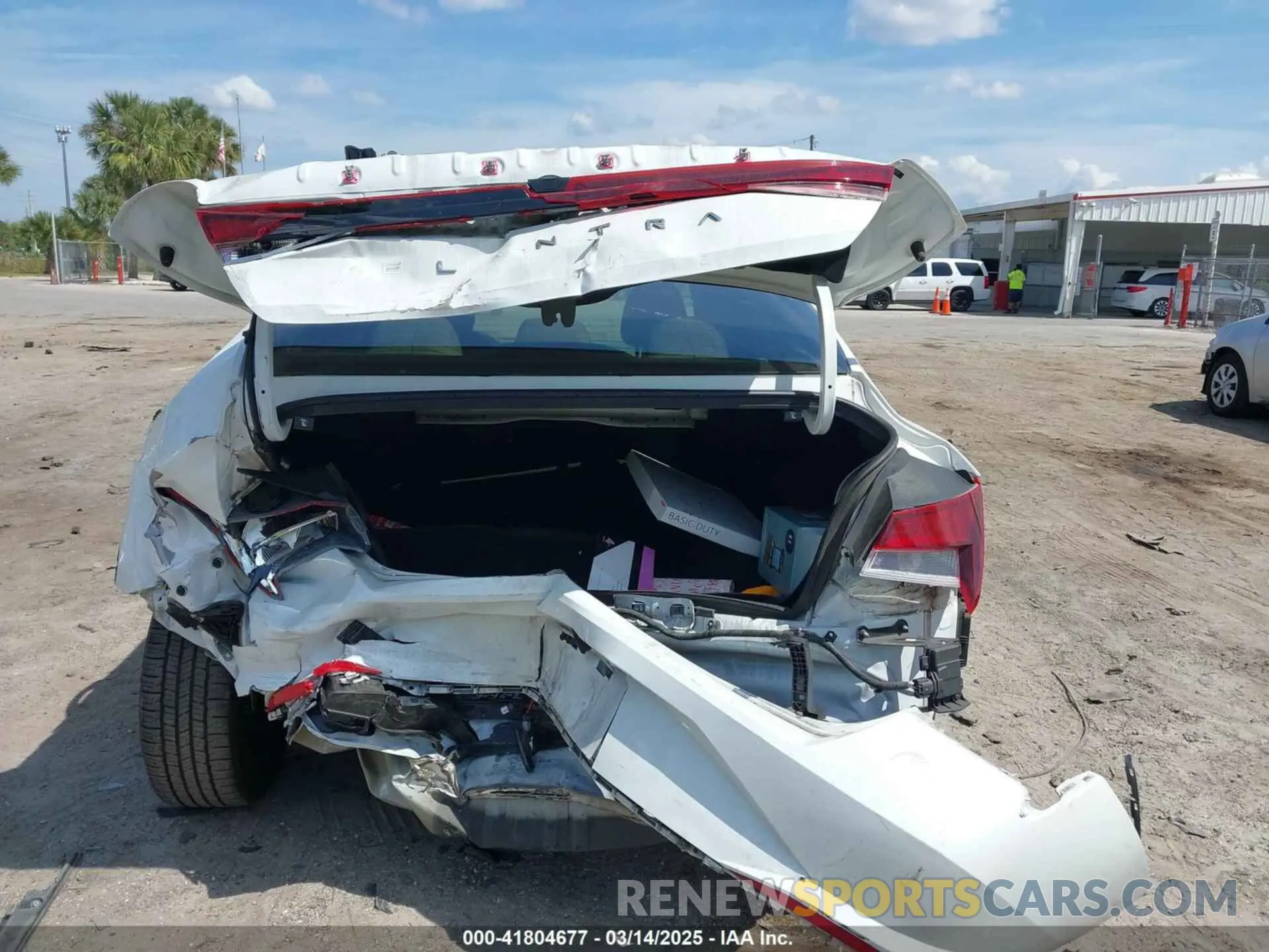 16 Photograph of a damaged car 5NPLM4AG5NH067787 HYUNDAI ELANTRA 2022