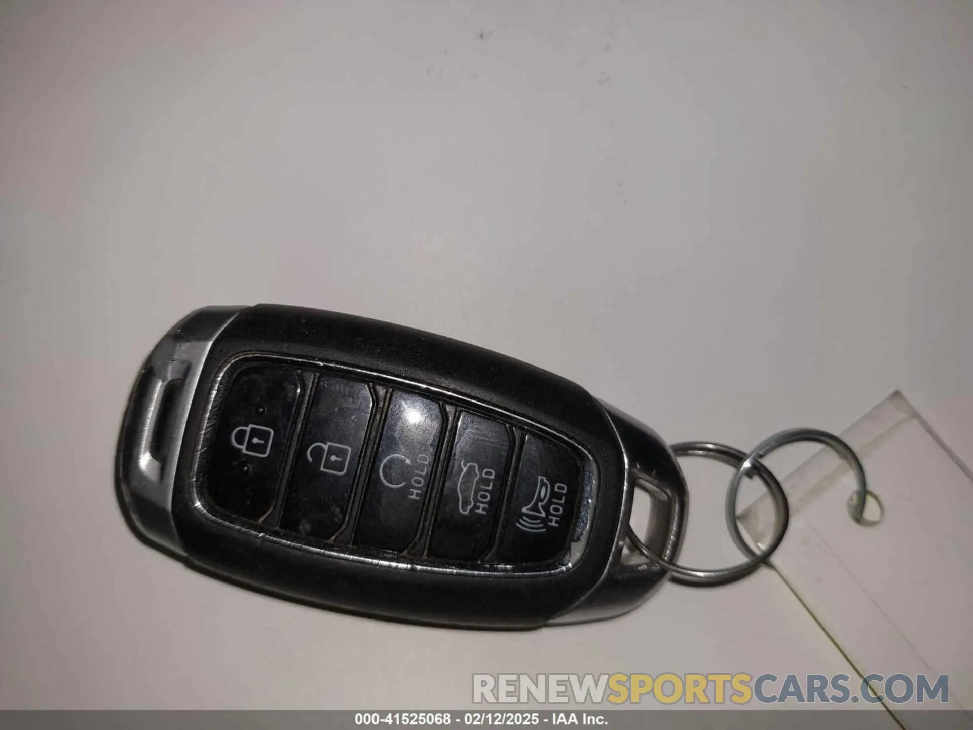 11 Photograph of a damaged car 5NPLM4AG6NH062680 HYUNDAI ELANTRA 2022