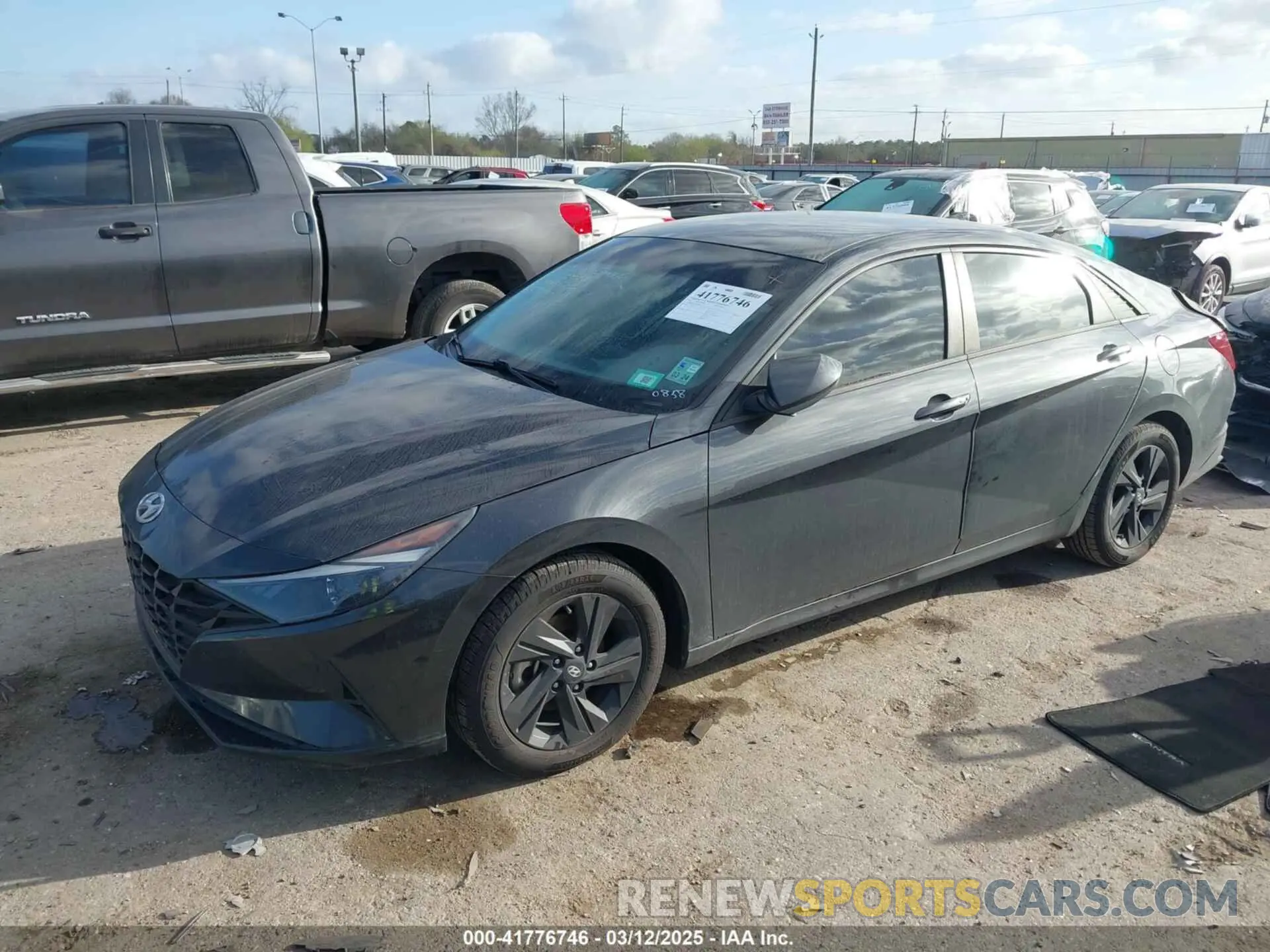 2 Photograph of a damaged car 5NPLM4AG6NH070858 HYUNDAI ELANTRA 2022