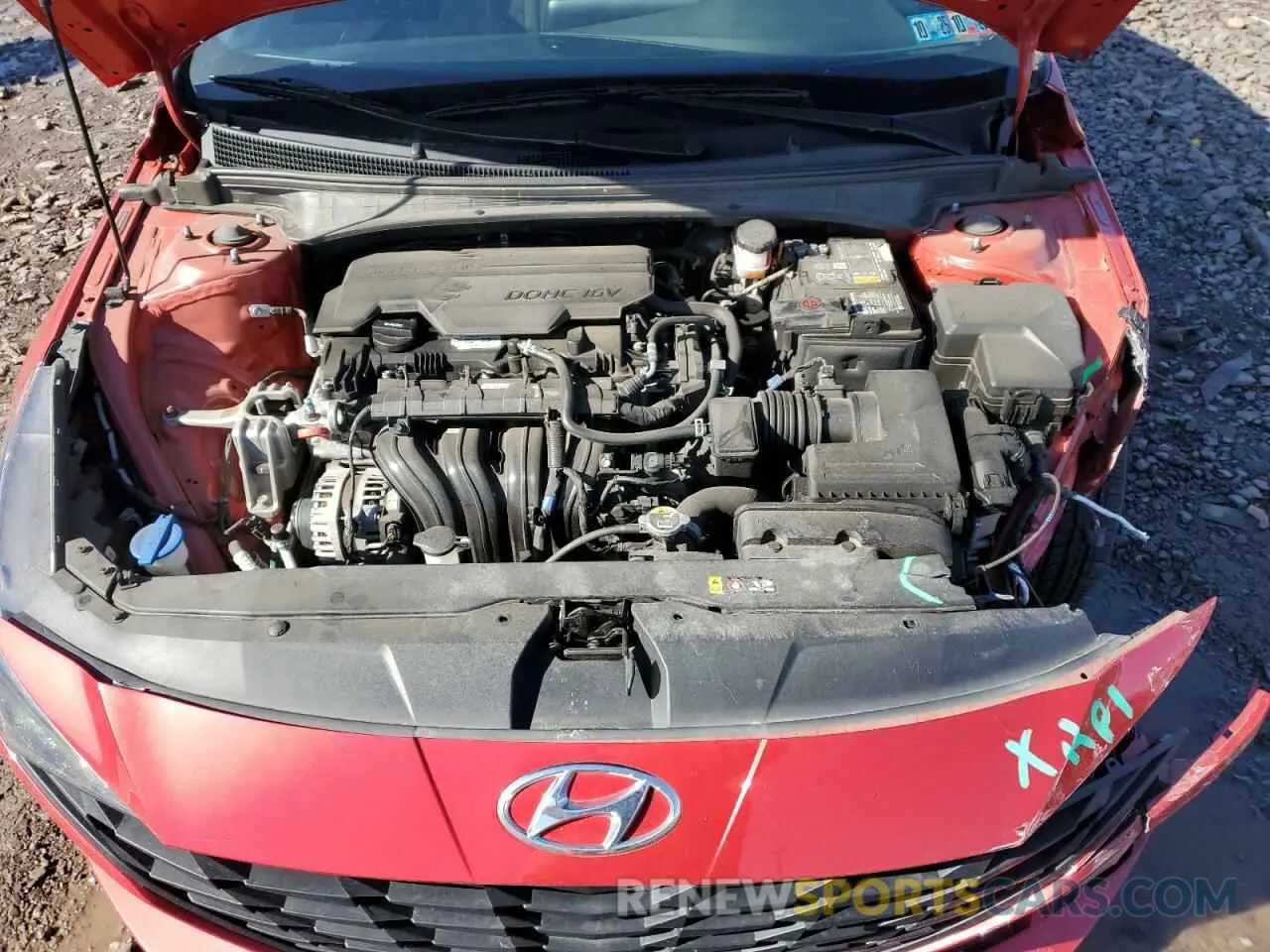 11 Photograph of a damaged car 5NPLM4AG6NH071105 HYUNDAI ELANTRA 2022