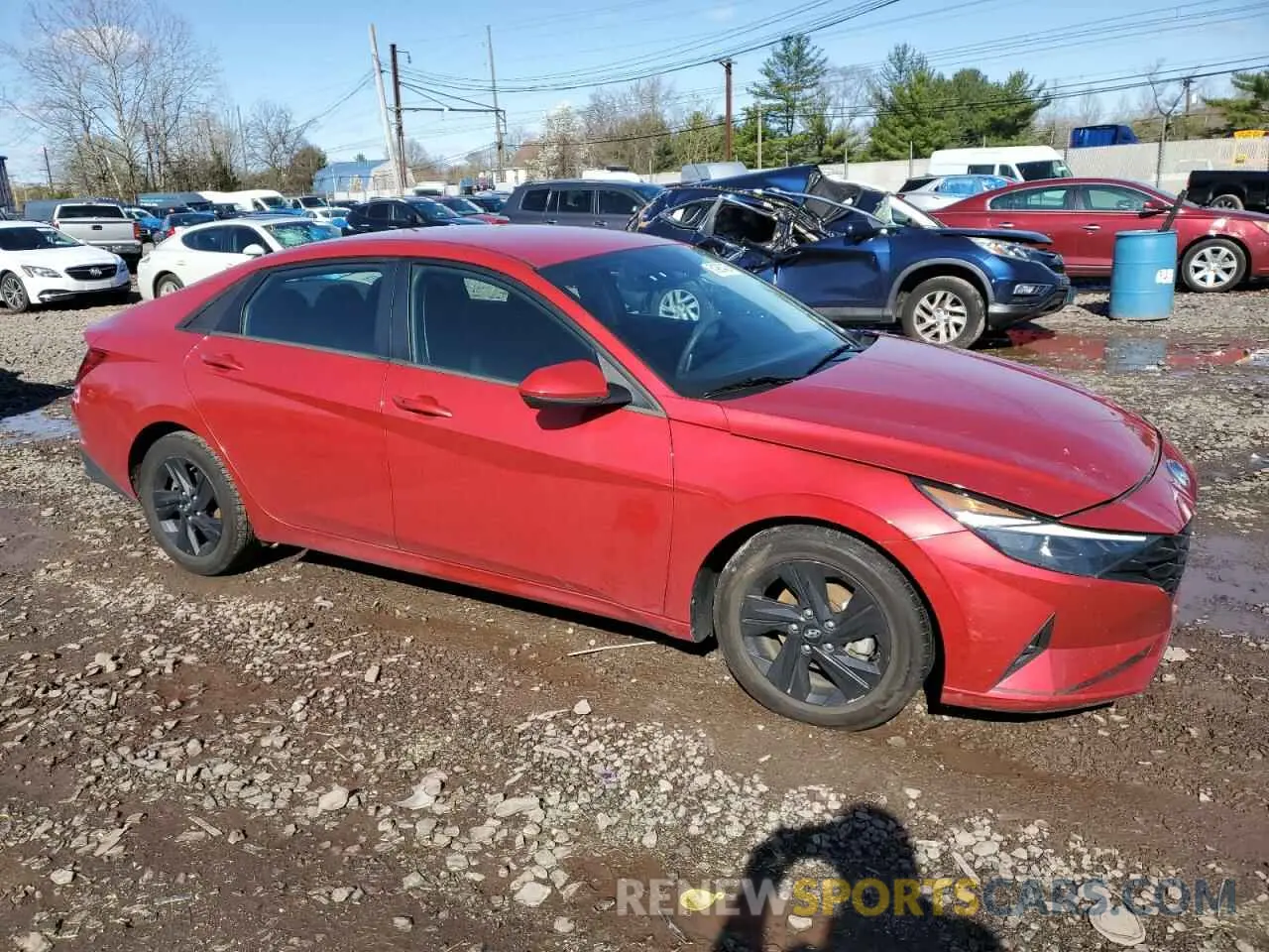 4 Photograph of a damaged car 5NPLM4AG6NH071105 HYUNDAI ELANTRA 2022