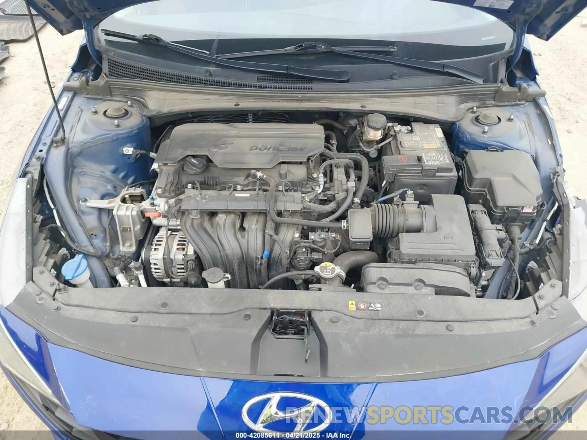 10 Photograph of a damaged car 5NPLM4AG6NH076238 HYUNDAI ELANTRA 2022
