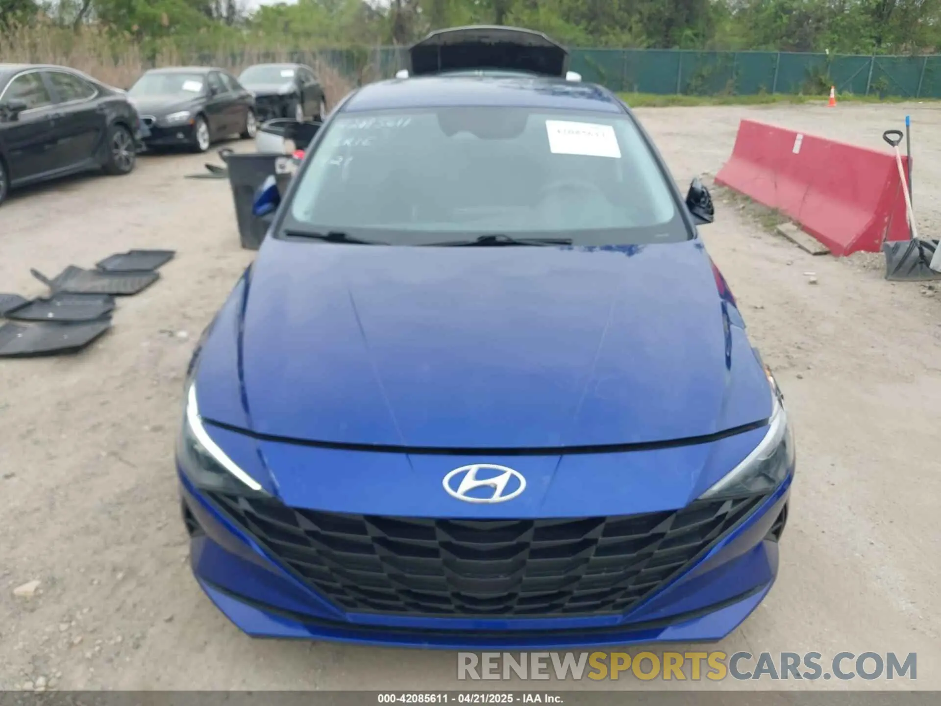 12 Photograph of a damaged car 5NPLM4AG6NH076238 HYUNDAI ELANTRA 2022