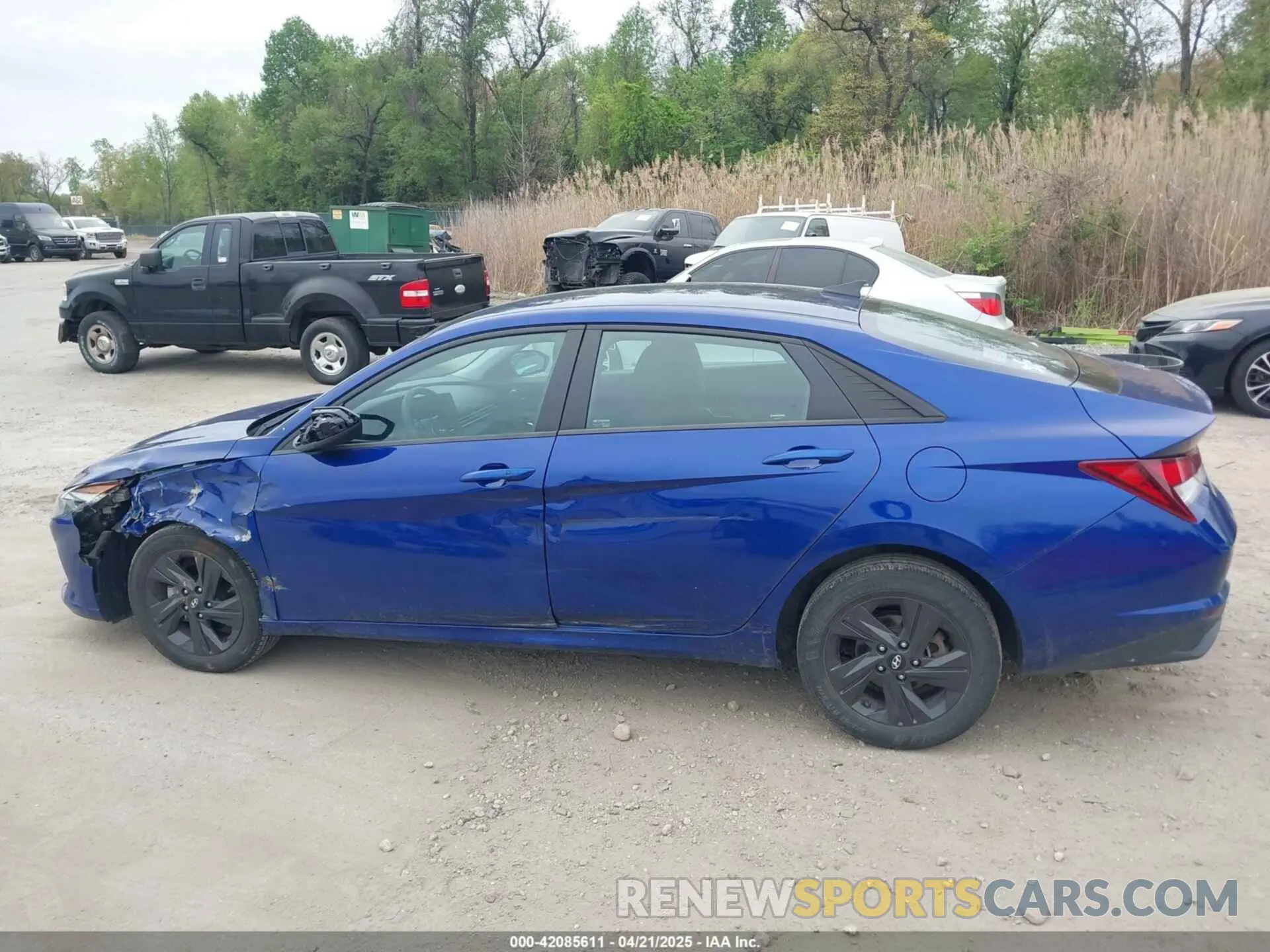 14 Photograph of a damaged car 5NPLM4AG6NH076238 HYUNDAI ELANTRA 2022