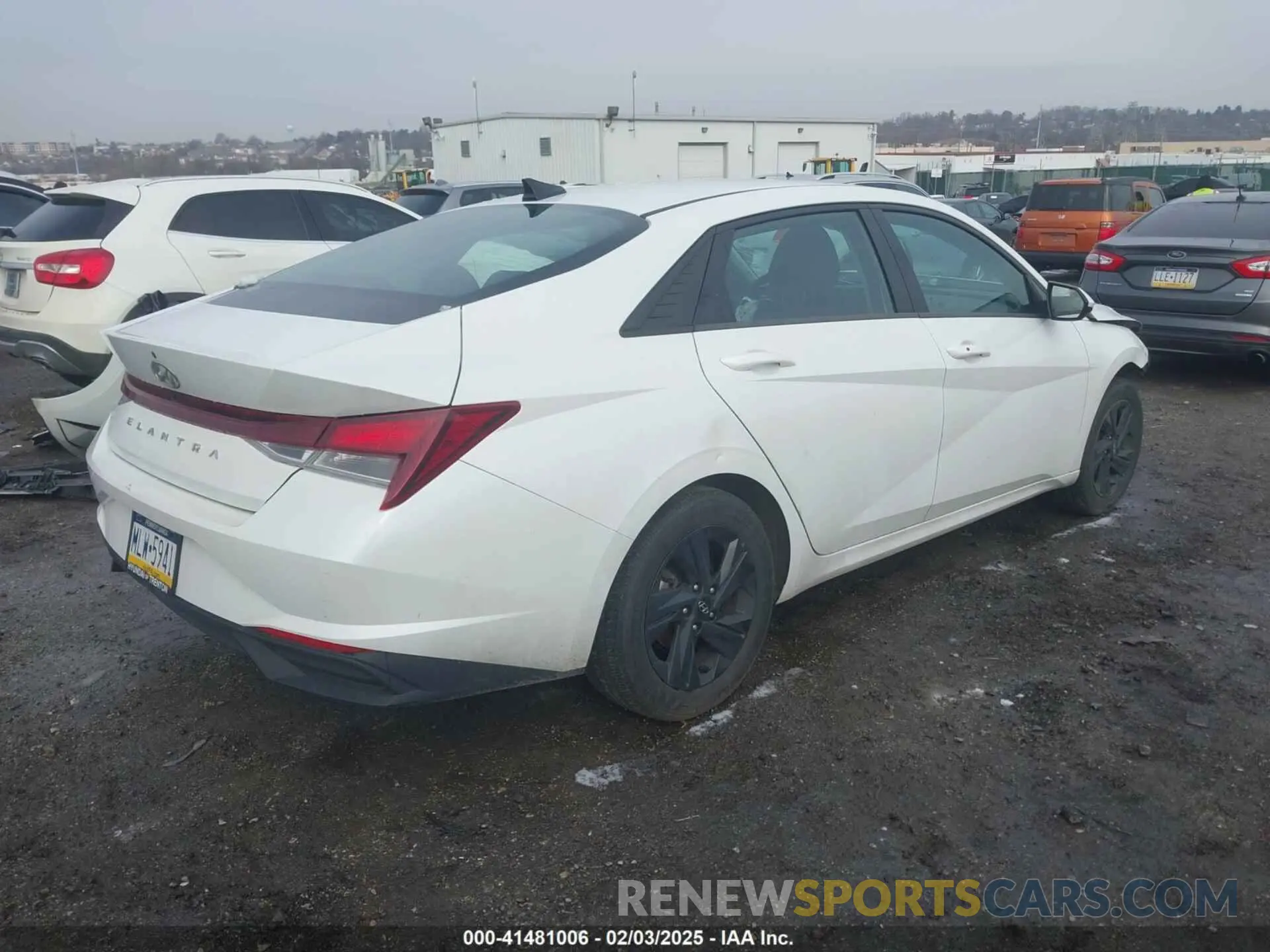 4 Фотография поврежденного автомобиля 5NPLM4AG7NH065958 HYUNDAI ELANTRA 2022