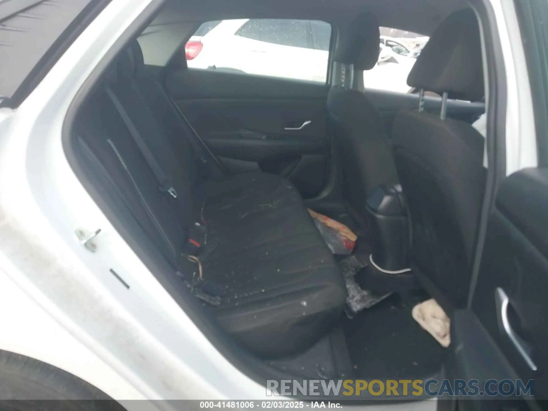 8 Фотография поврежденного автомобиля 5NPLM4AG7NH065958 HYUNDAI ELANTRA 2022