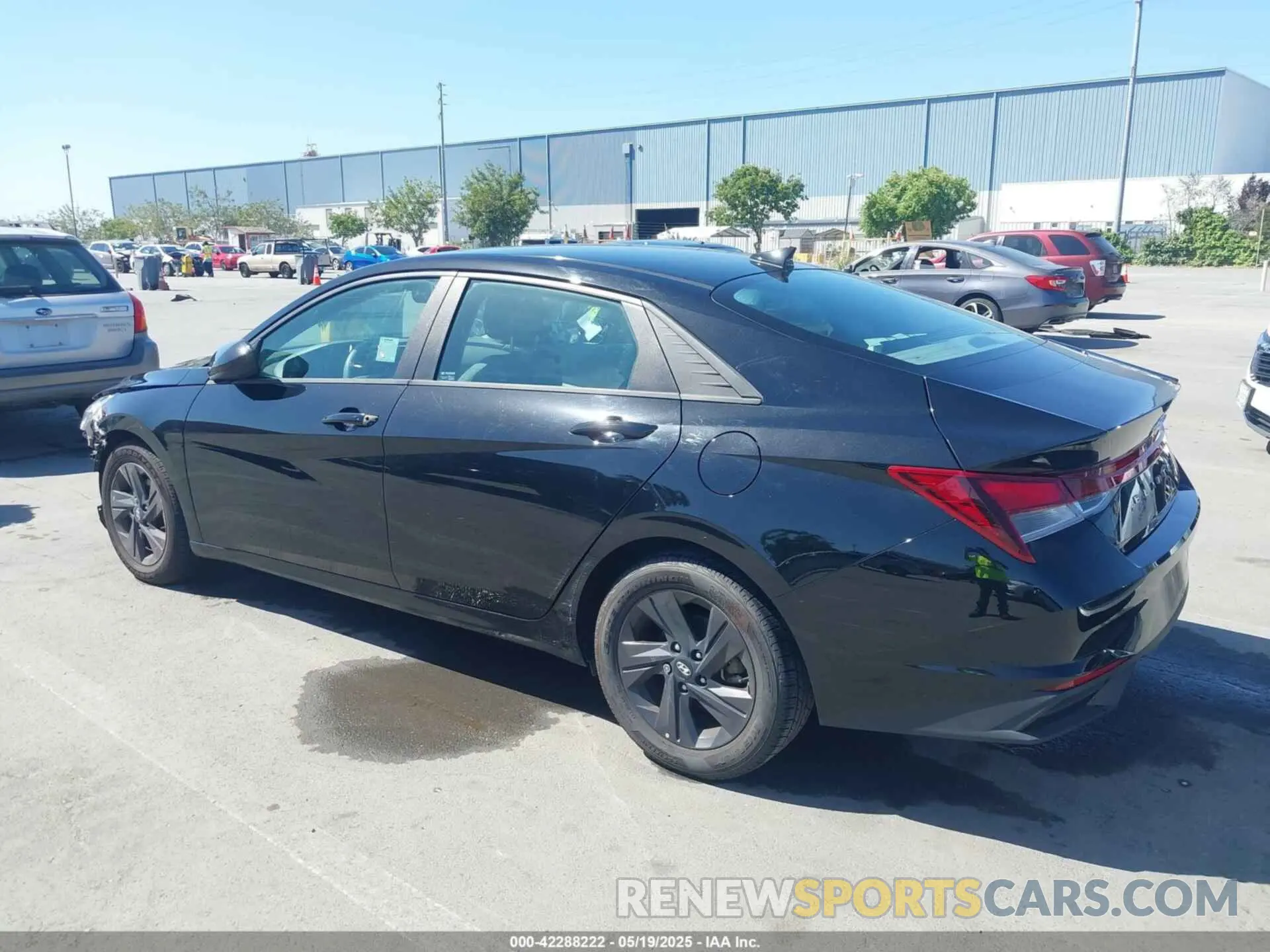 3 Photograph of a damaged car 5NPLM4AG7NH068312 HYUNDAI ELANTRA 2022