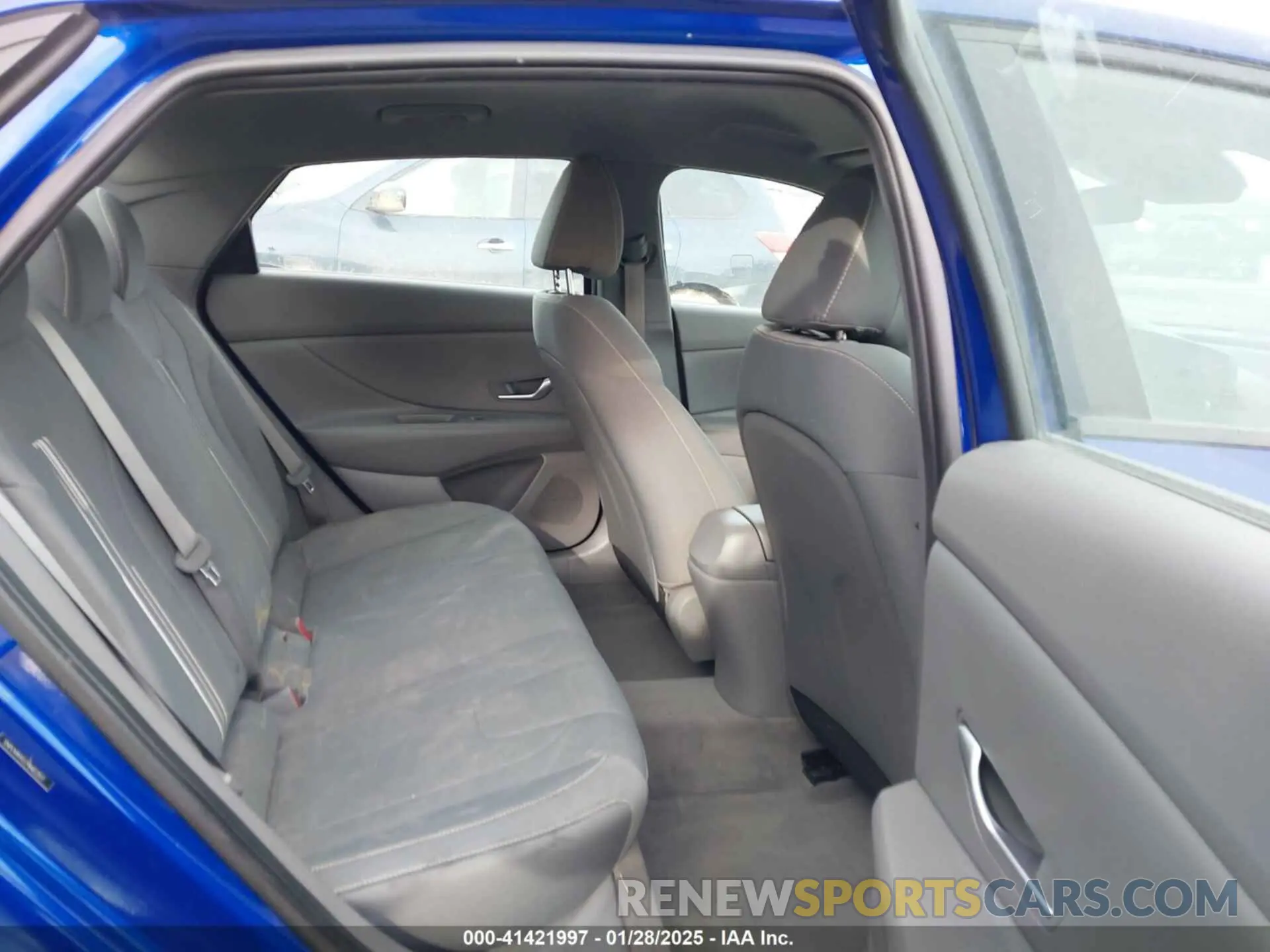 8 Фотография поврежденного автомобиля 5NPLM4AG7NH073977 HYUNDAI ELANTRA 2022