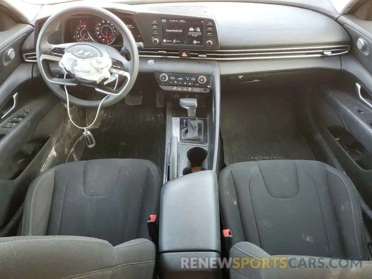 8 Фотография поврежденного автомобиля 5NPLM4AG9NH053472 HYUNDAI ELANTRA 2022