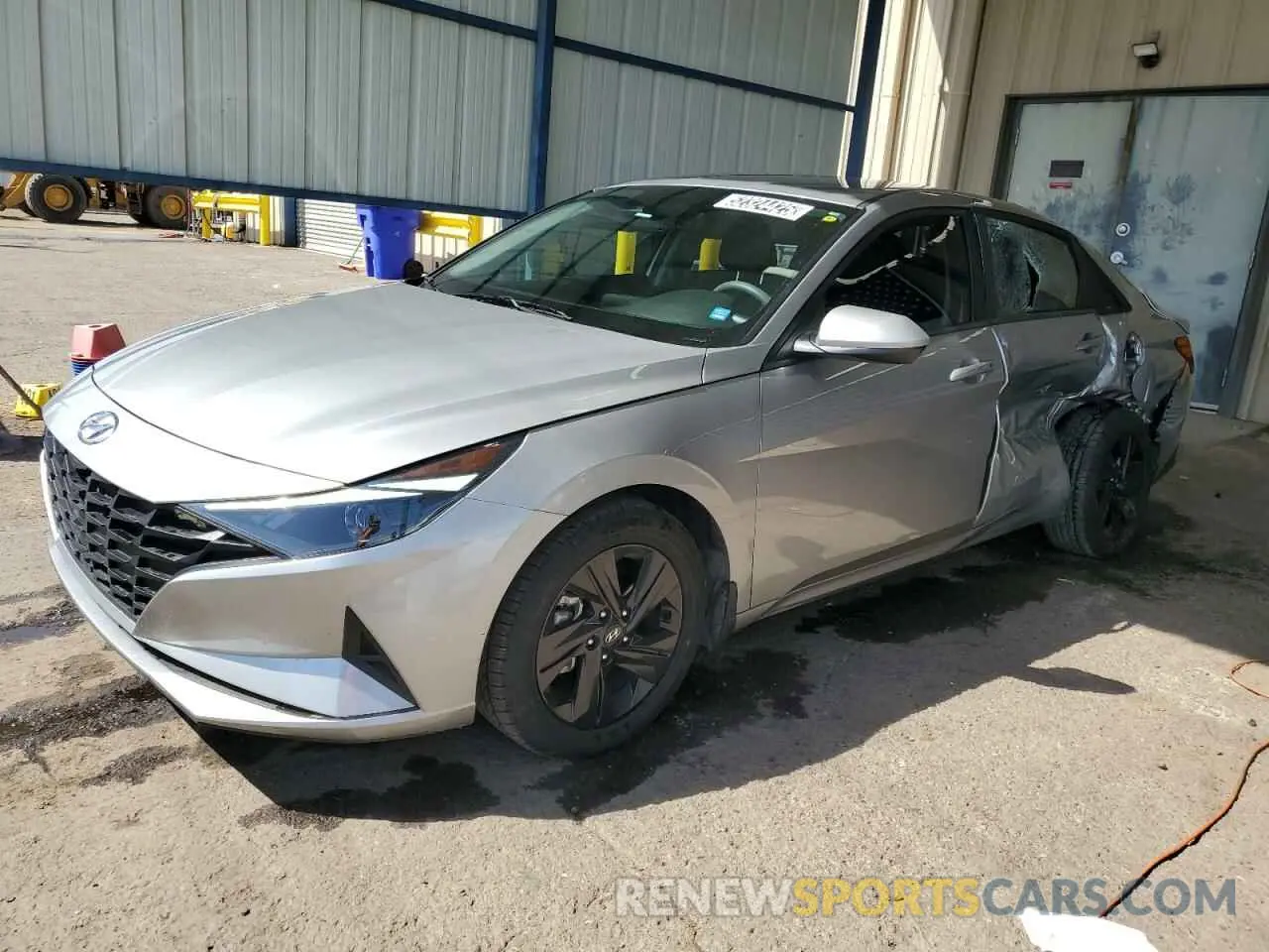 1 Photograph of a damaged car 5NPLM4AG9NH059188 HYUNDAI ELANTRA 2022