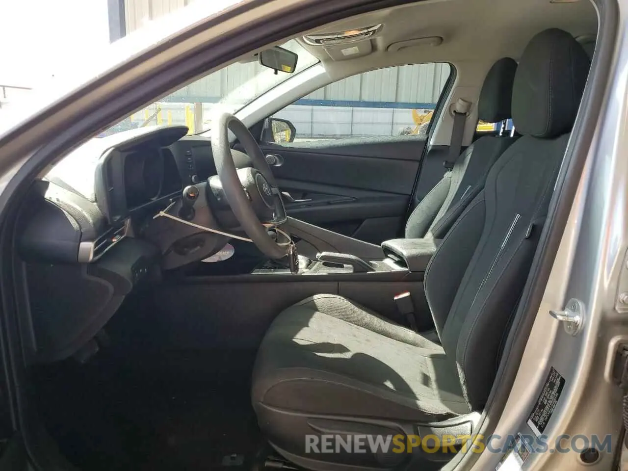 7 Photograph of a damaged car 5NPLM4AG9NH059188 HYUNDAI ELANTRA 2022