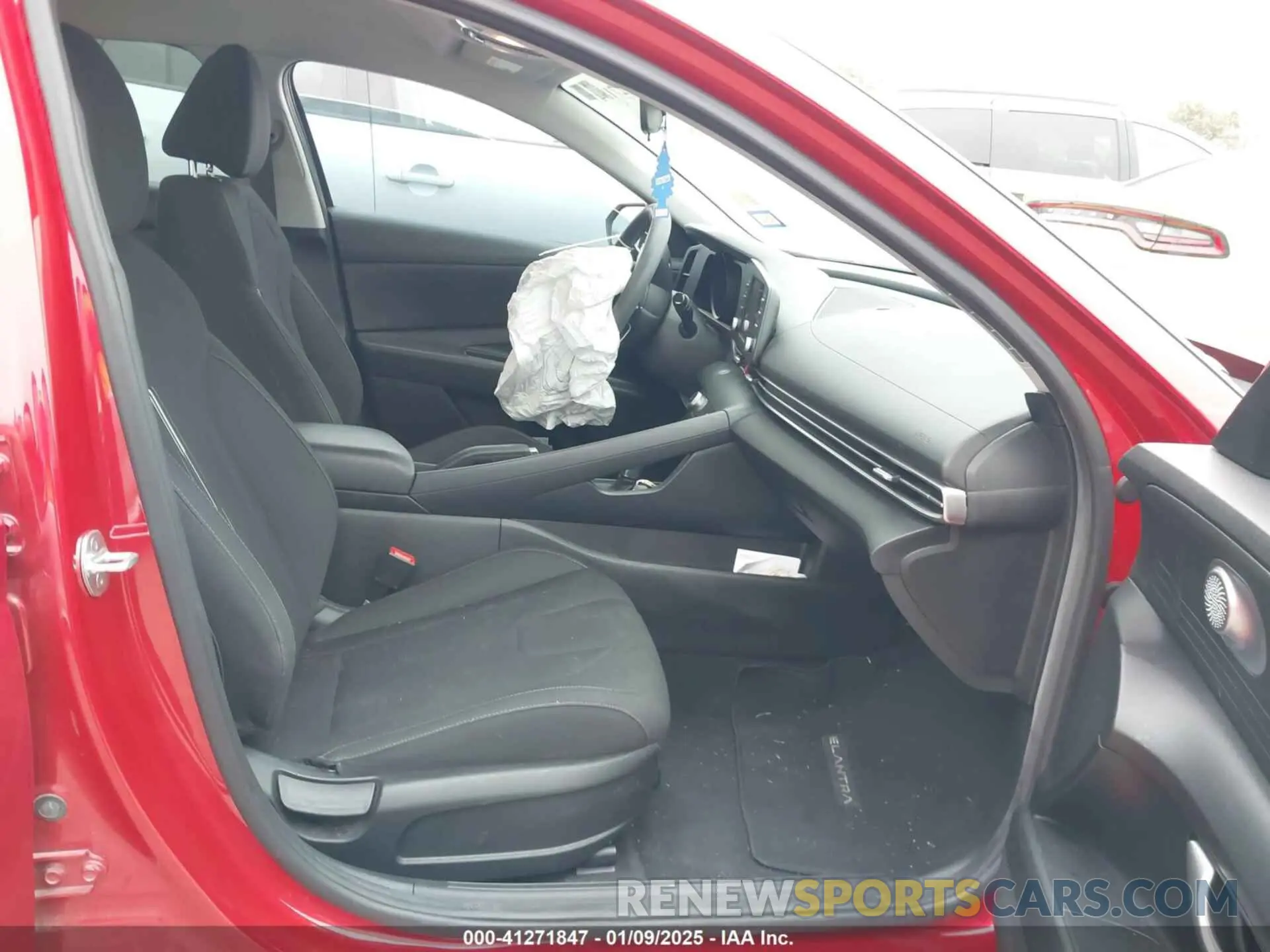 5 Фотография поврежденного автомобиля 5NPLM4AG9NH063936 HYUNDAI ELANTRA 2022