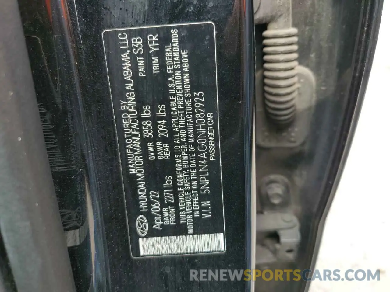 12 Photograph of a damaged car 5NPLN4AG0NH082923 HYUNDAI ELANTRA 2022