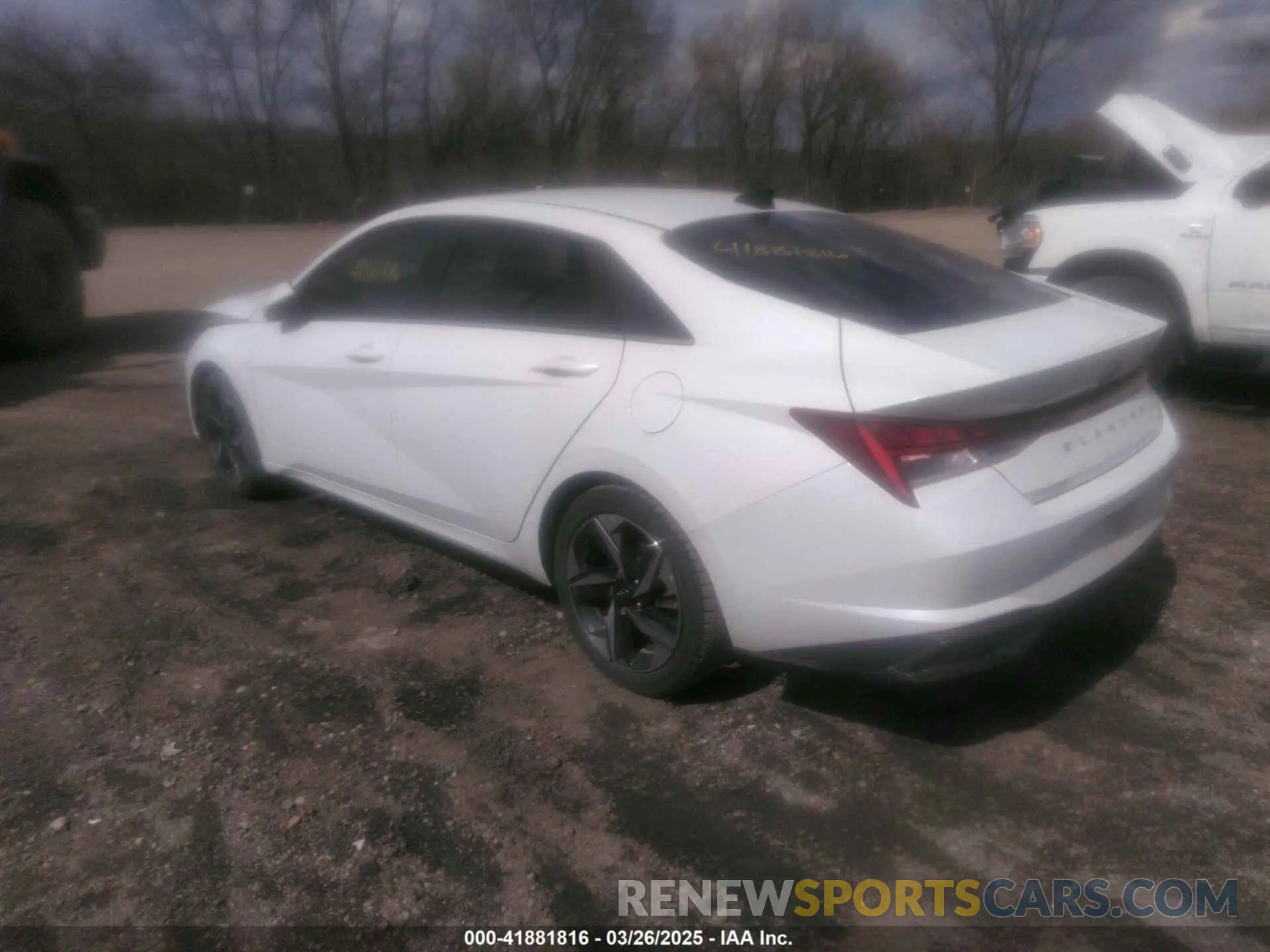 3 Photograph of a damaged car 5NPLN4AG4NH067308 HYUNDAI ELANTRA 2022