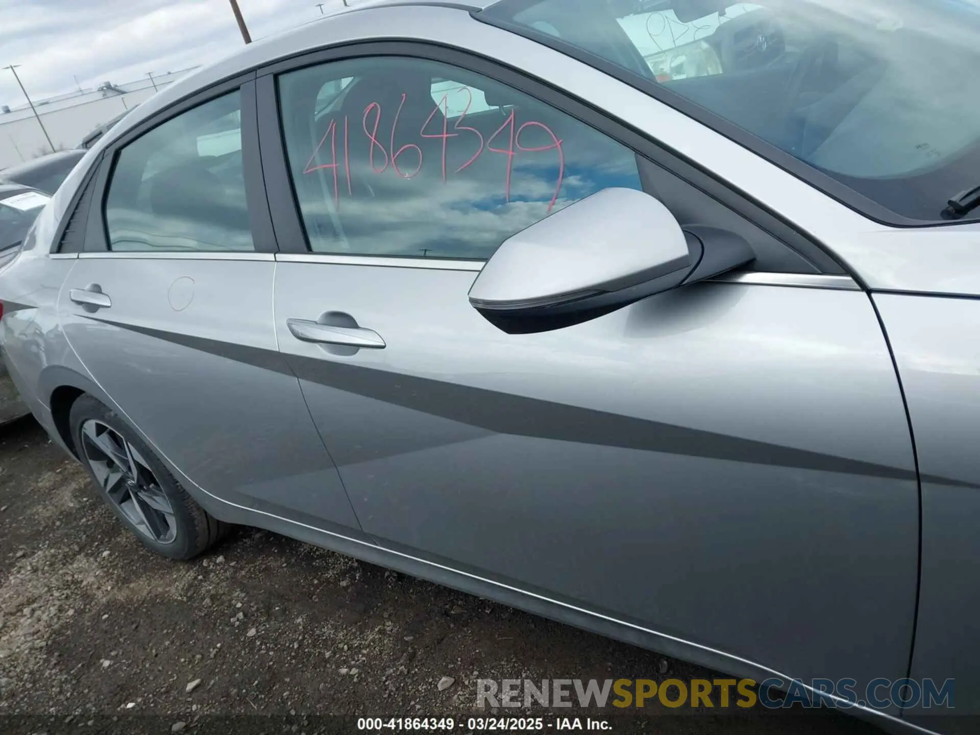 13 Photograph of a damaged car 5NPLN4AG9NH078241 HYUNDAI ELANTRA 2022