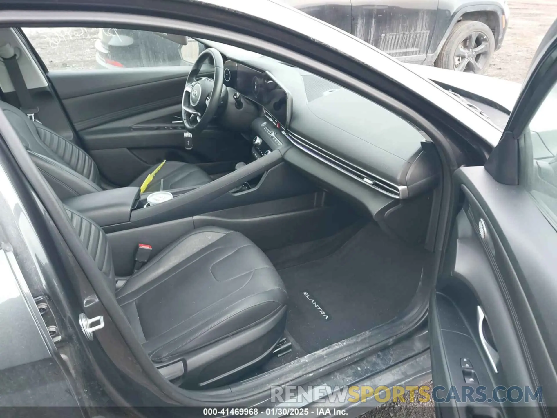 5 Photograph of a damaged car 5NPLP4AG0NH082740 HYUNDAI ELANTRA 2022