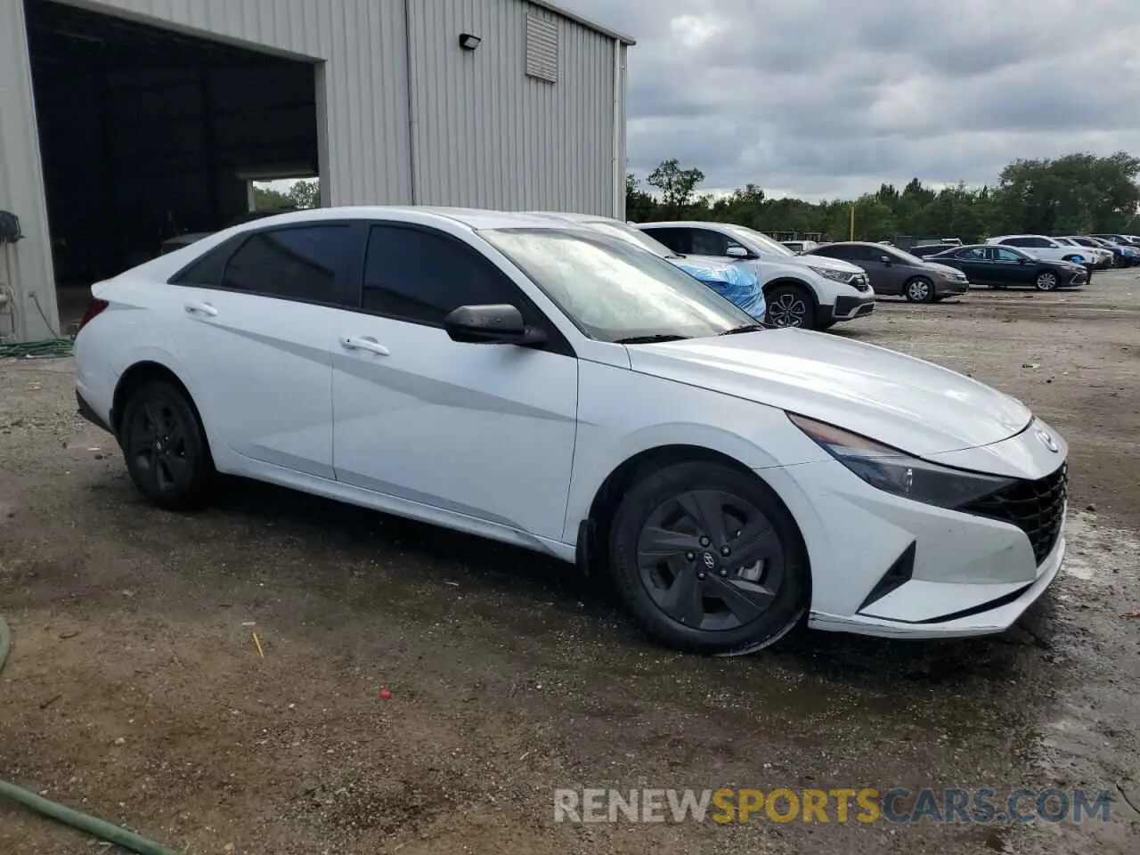 4 Photograph of a damaged car 5NPLS4AG2NH068403 HYUNDAI ELANTRA 2022