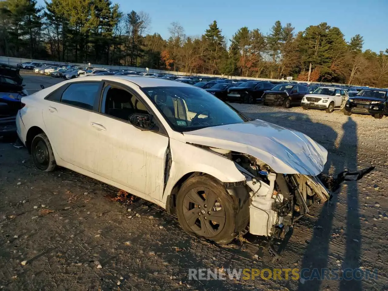 4 Photograph of a damaged car 5NPLS4AG2NH073598 HYUNDAI ELANTRA 2022