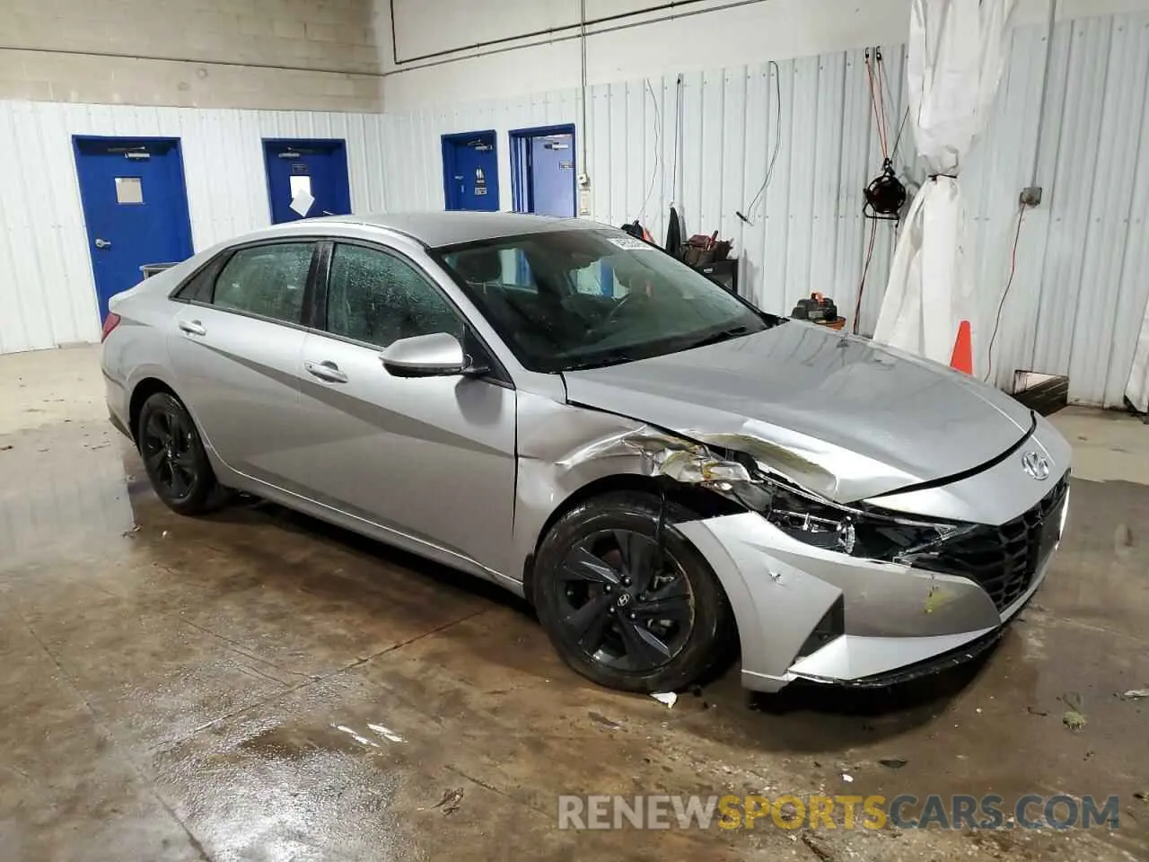4 Photograph of a damaged car 5NPLS4AG2NH083628 HYUNDAI ELANTRA 2022
