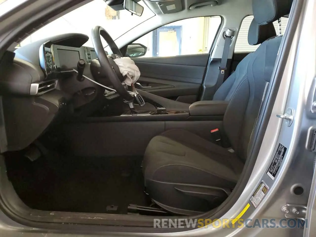 7 Photograph of a damaged car 5NPLS4AG2NH083628 HYUNDAI ELANTRA 2022