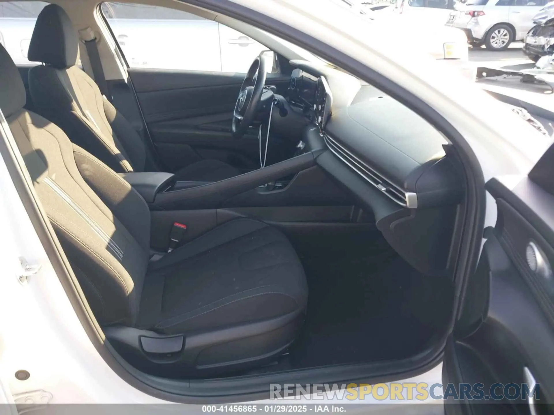 5 Фотография поврежденного автомобиля 5NPLS4AG3NH077191 HYUNDAI ELANTRA 2022