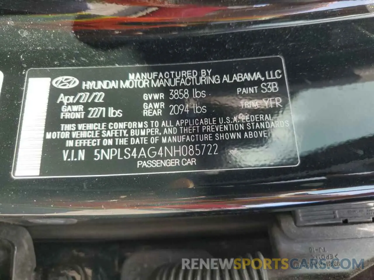 13 Photograph of a damaged car 5NPLS4AG4NH085722 HYUNDAI ELANTRA 2022