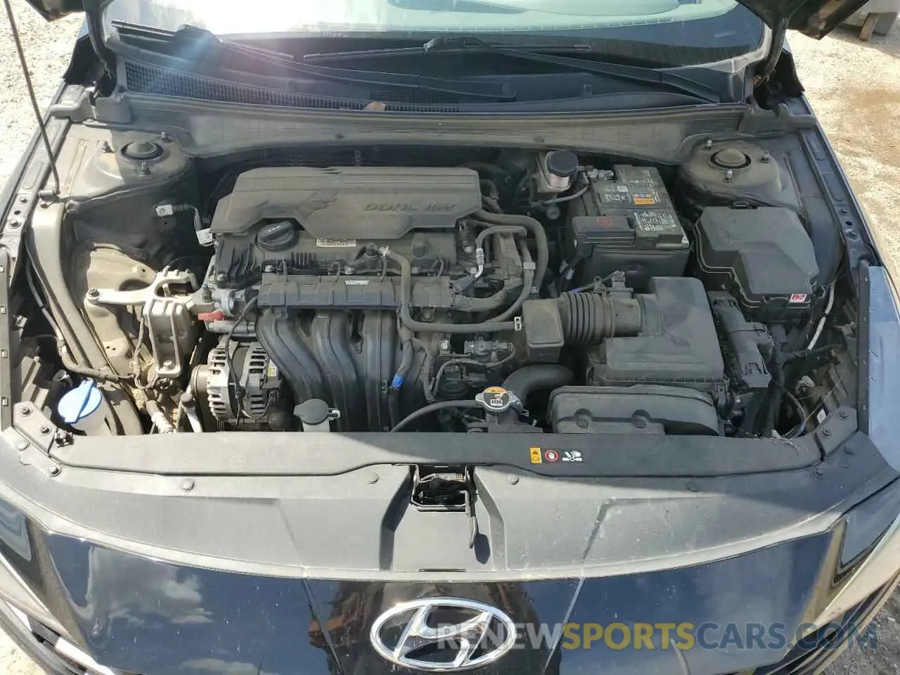 11 Photograph of a damaged car 5NPLS4AG5NH081727 HYUNDAI ELANTRA 2022