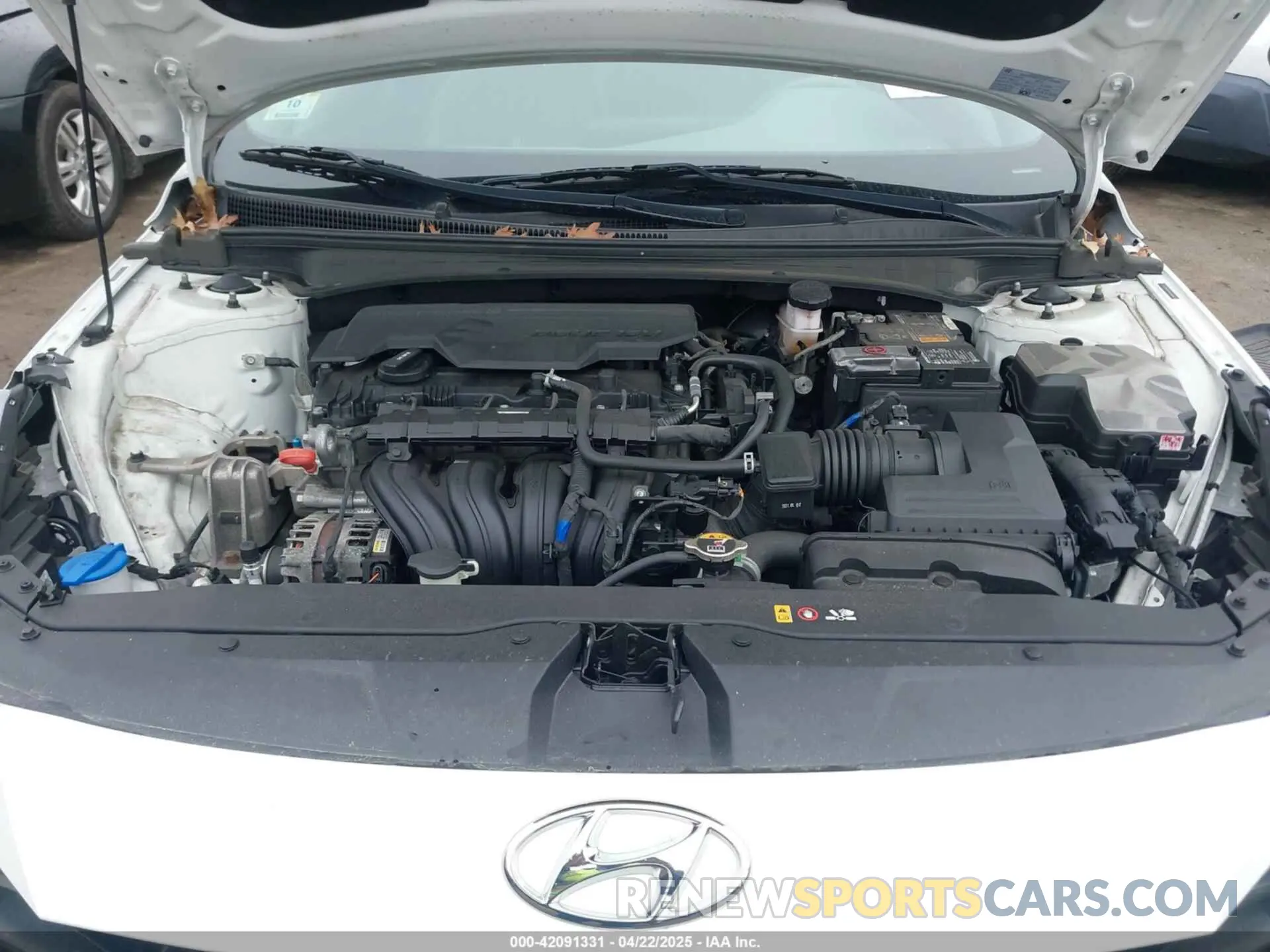 10 Photograph of a damaged car 5NPLS4AG6NH057761 HYUNDAI ELANTRA 2022