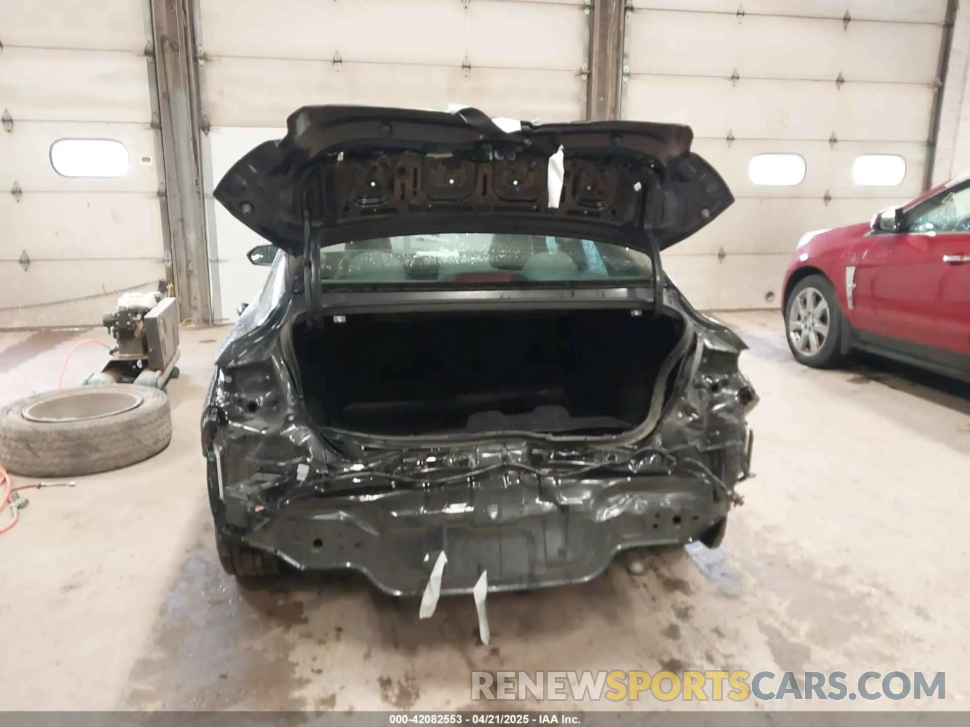 17 Photograph of a damaged car 5NPLS4AG8NH071158 HYUNDAI ELANTRA 2022