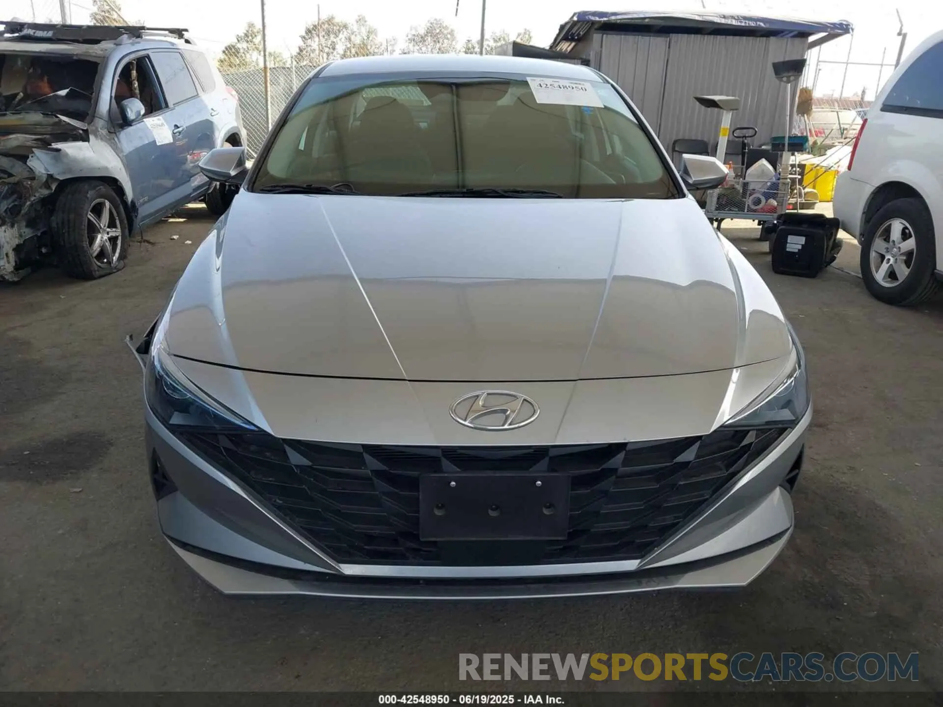 11 Photograph of a damaged car 5NPLS4AG9NH078247 HYUNDAI ELANTRA 2022