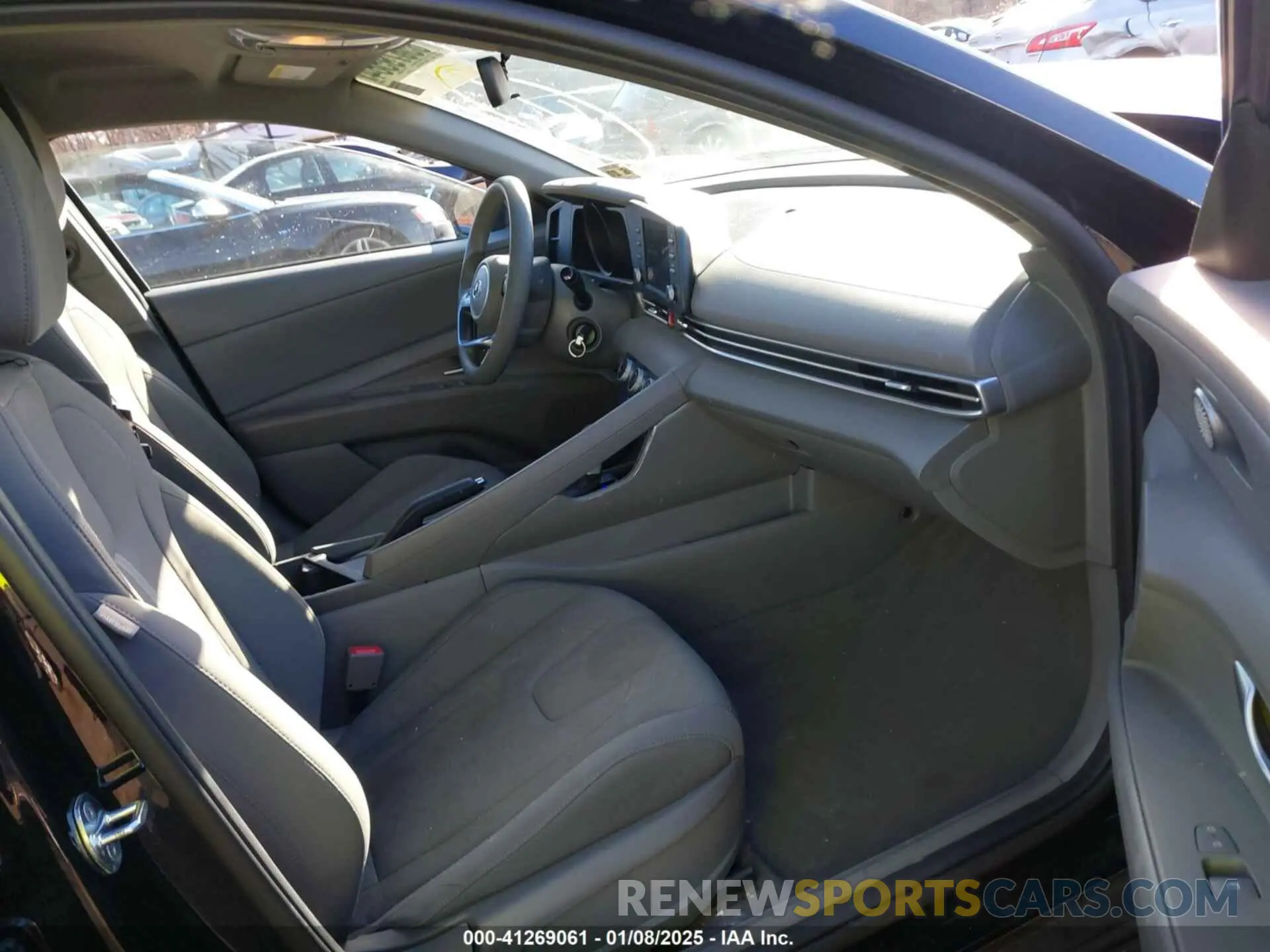 5 Photograph of a damaged car KMHLL4AG5NU357533 HYUNDAI ELANTRA 2022