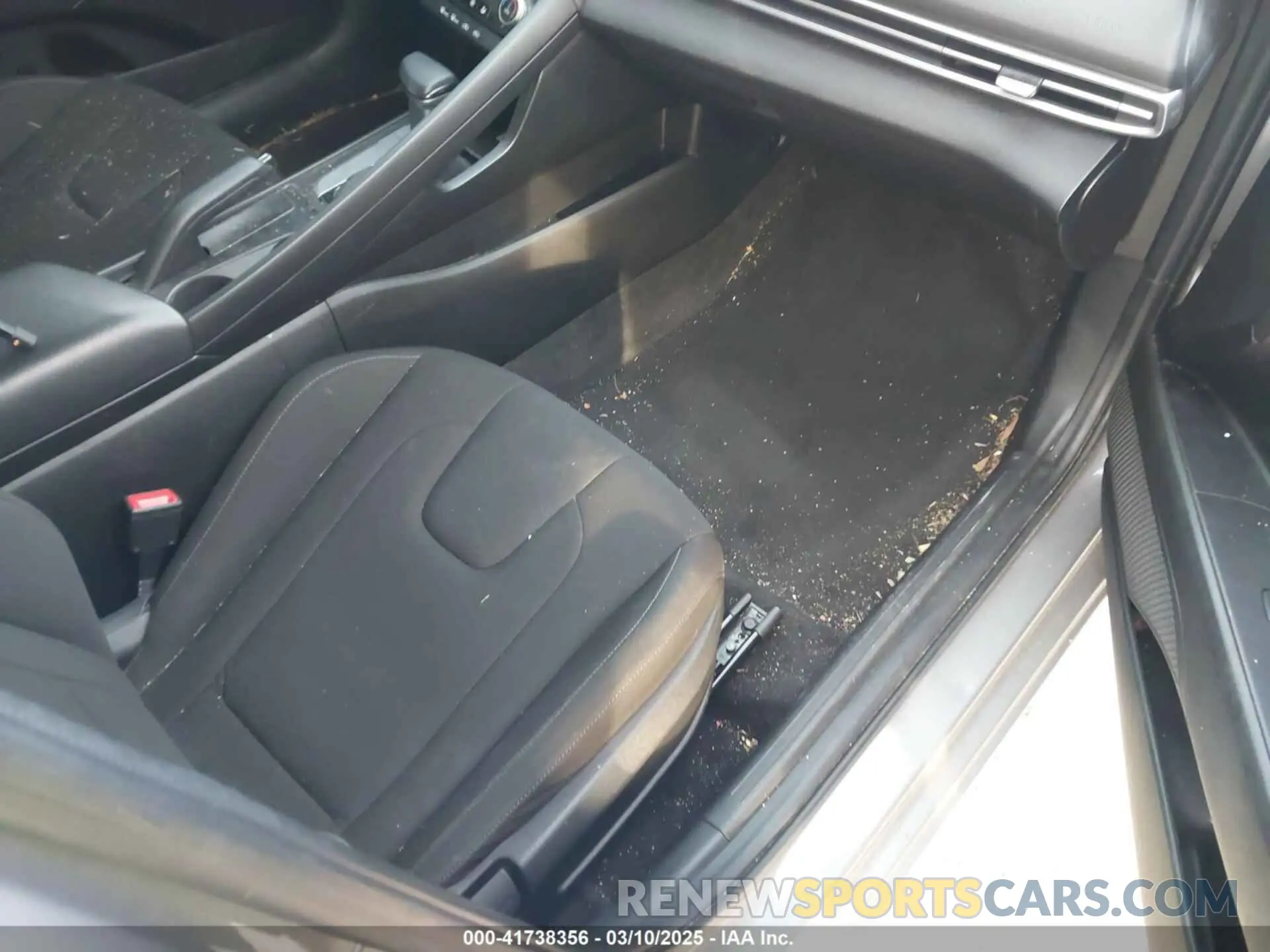 5 Photograph of a damaged car KMHLM4AG0NU240794 HYUNDAI ELANTRA 2022