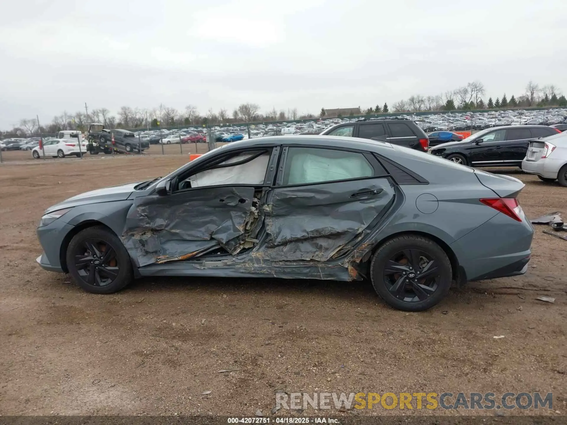 14 Photograph of a damaged car KMHLM4AG0NU343939 HYUNDAI ELANTRA 2022