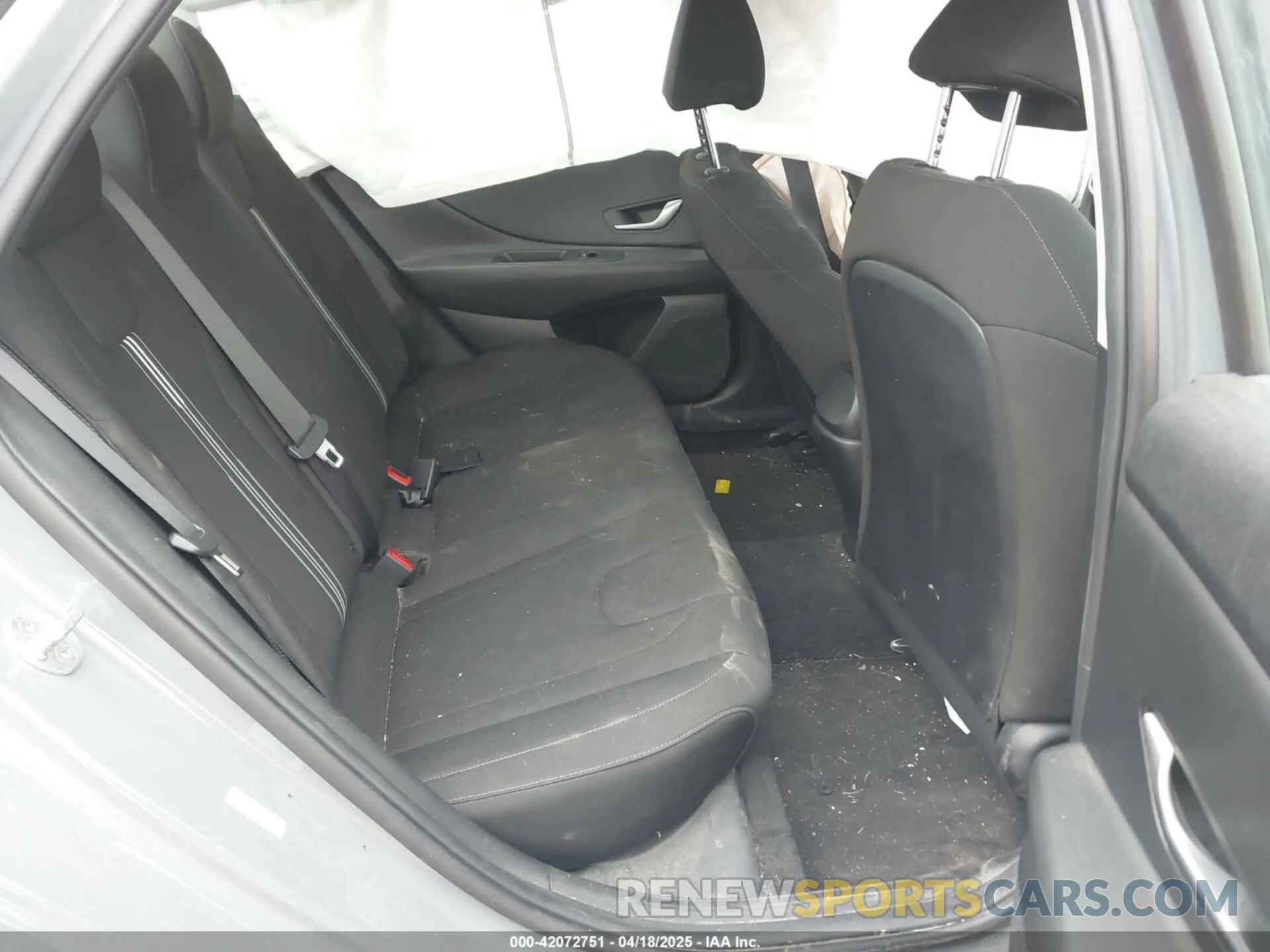 8 Photograph of a damaged car KMHLM4AG0NU343939 HYUNDAI ELANTRA 2022
