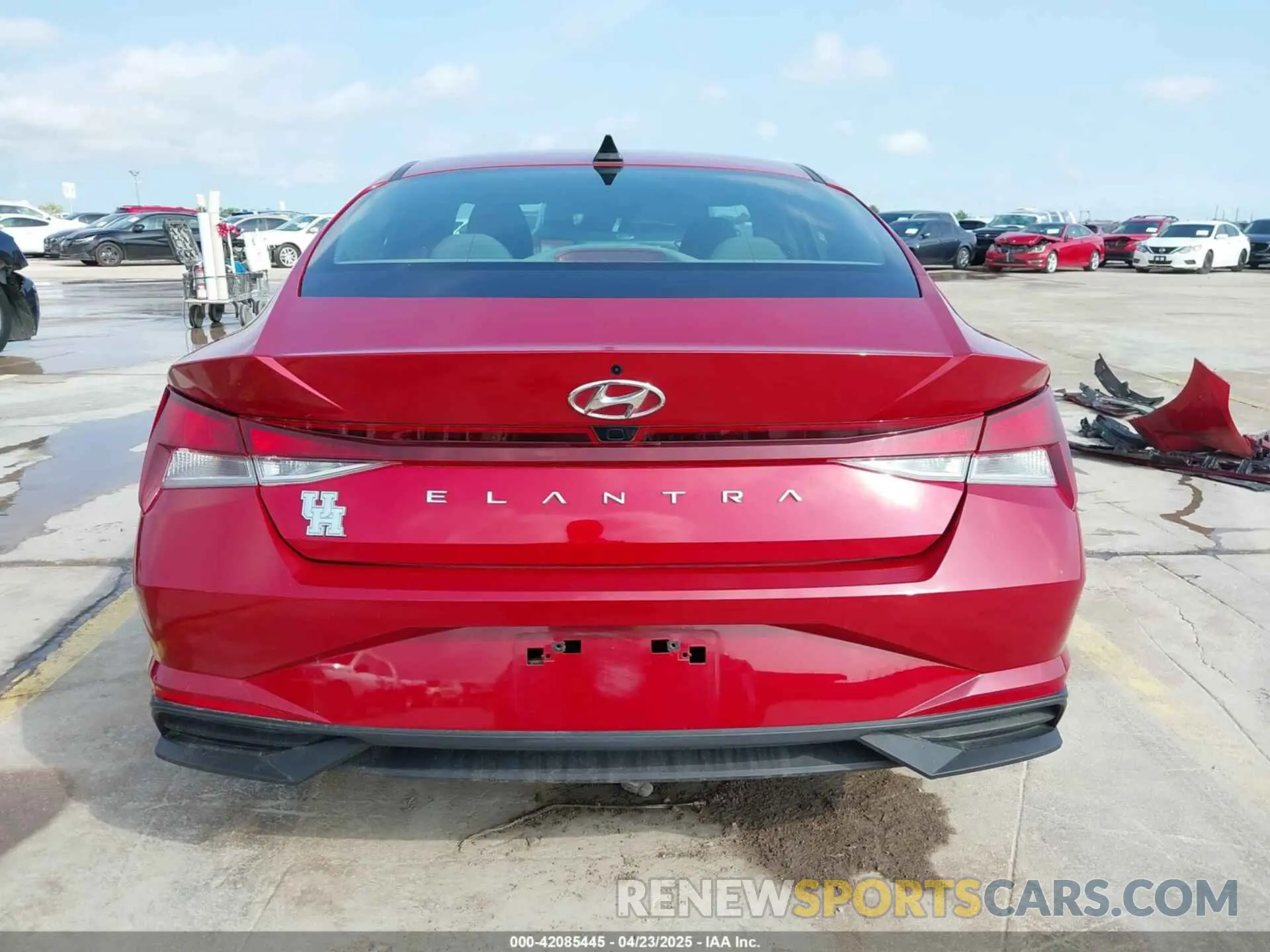 17 Photograph of a damaged car KMHLM4AG0NU345576 HYUNDAI ELANTRA 2022