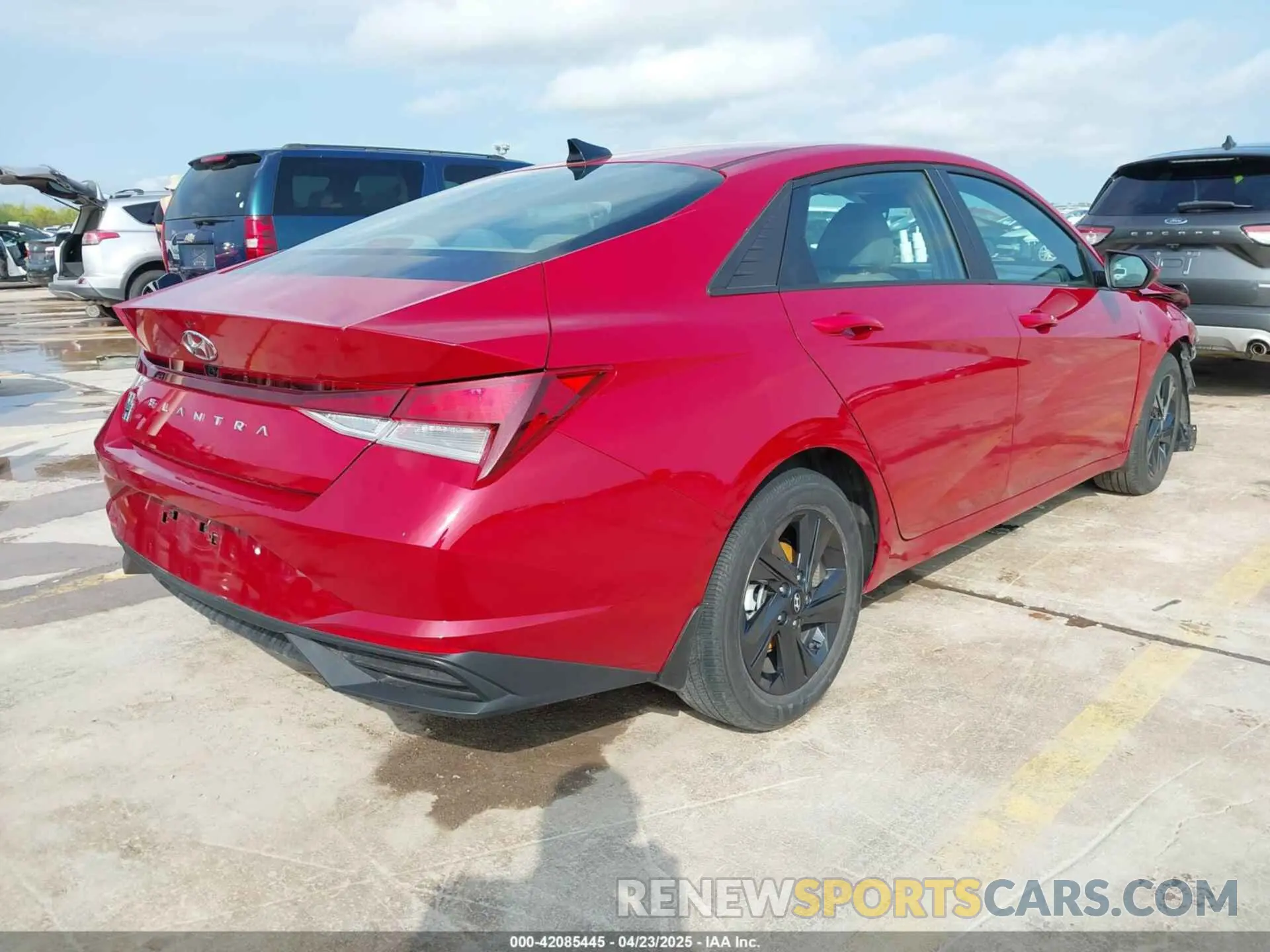 4 Photograph of a damaged car KMHLM4AG0NU345576 HYUNDAI ELANTRA 2022