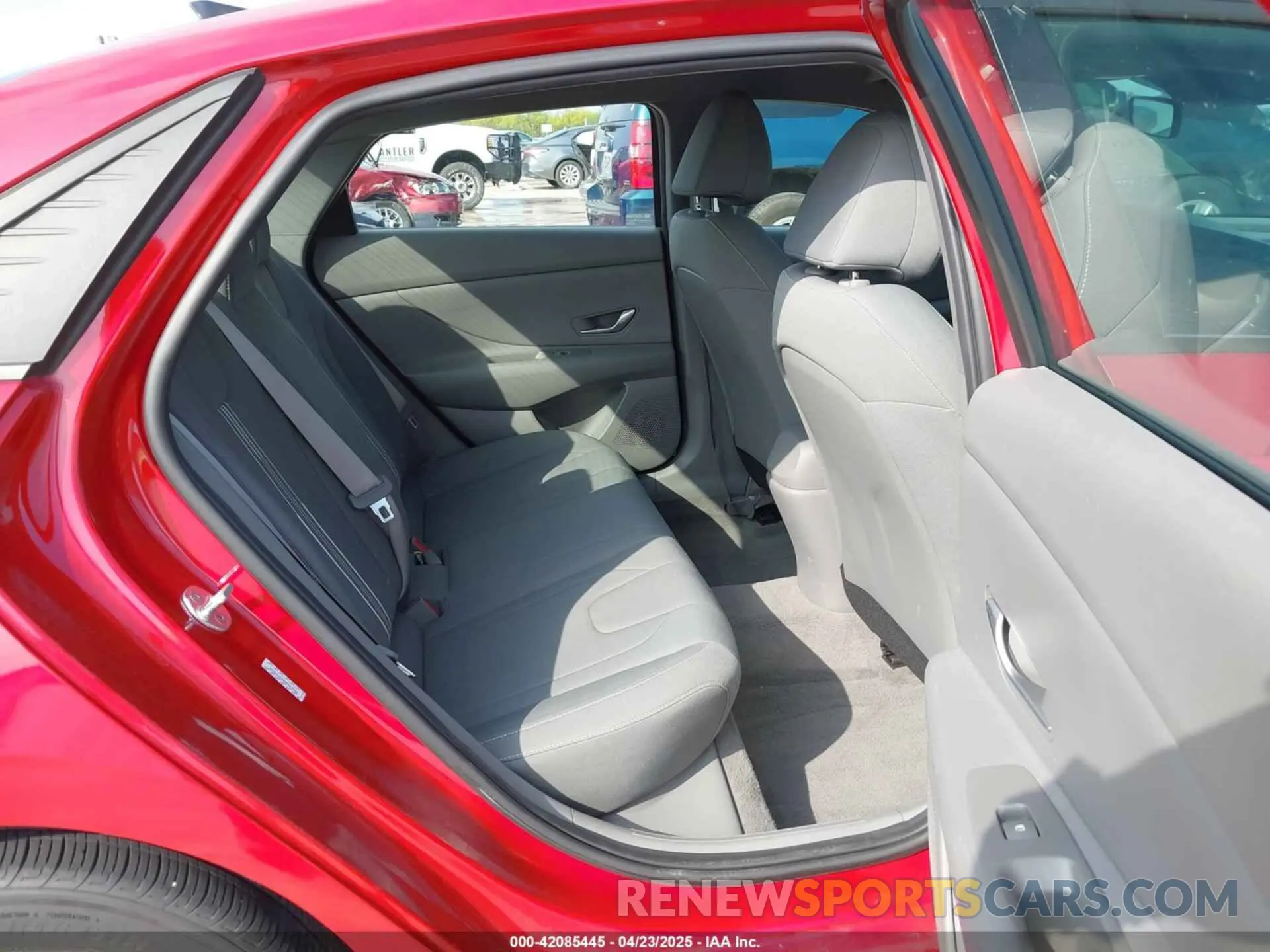 8 Photograph of a damaged car KMHLM4AG0NU345576 HYUNDAI ELANTRA 2022