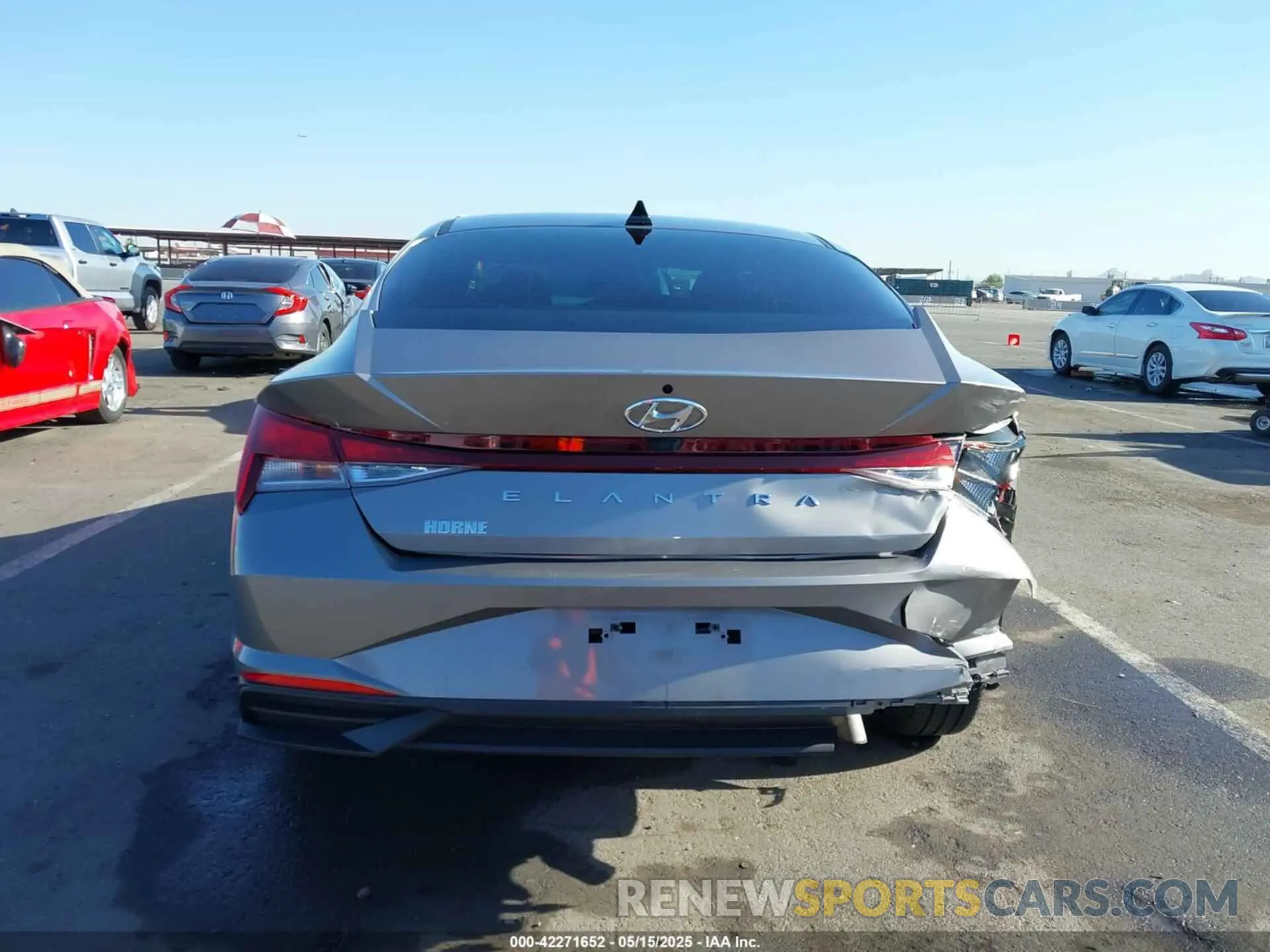 16 Photograph of a damaged car KMHLM4AG1NU292659 HYUNDAI ELANTRA 2022