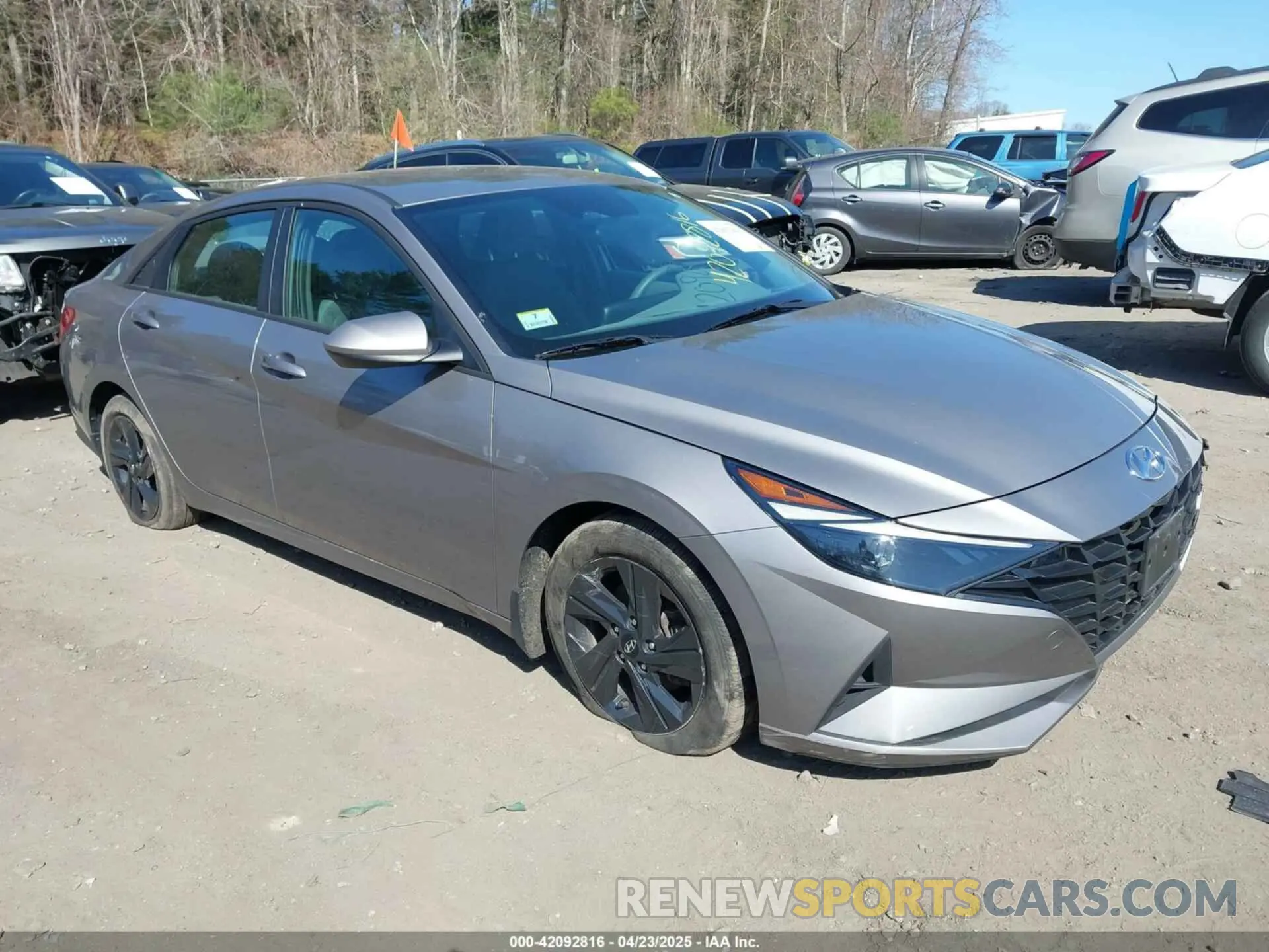 1 Фотография поврежденного автомобиля KMHLM4AG1NU365030 HYUNDAI ELANTRA 2022
