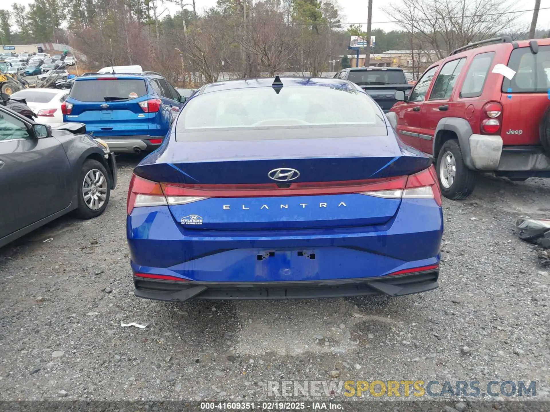 17 Photograph of a damaged car KMHLM4AG2NU348253 HYUNDAI ELANTRA 2022