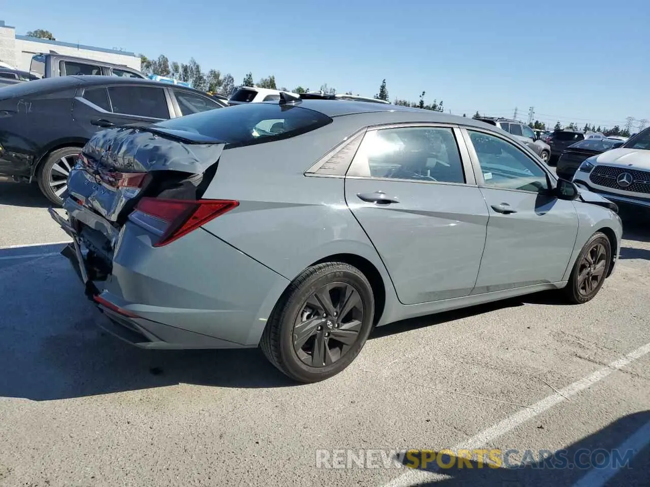 3 Фотография поврежденного автомобиля KMHLM4AG3NU301328 HYUNDAI ELANTRA 2022